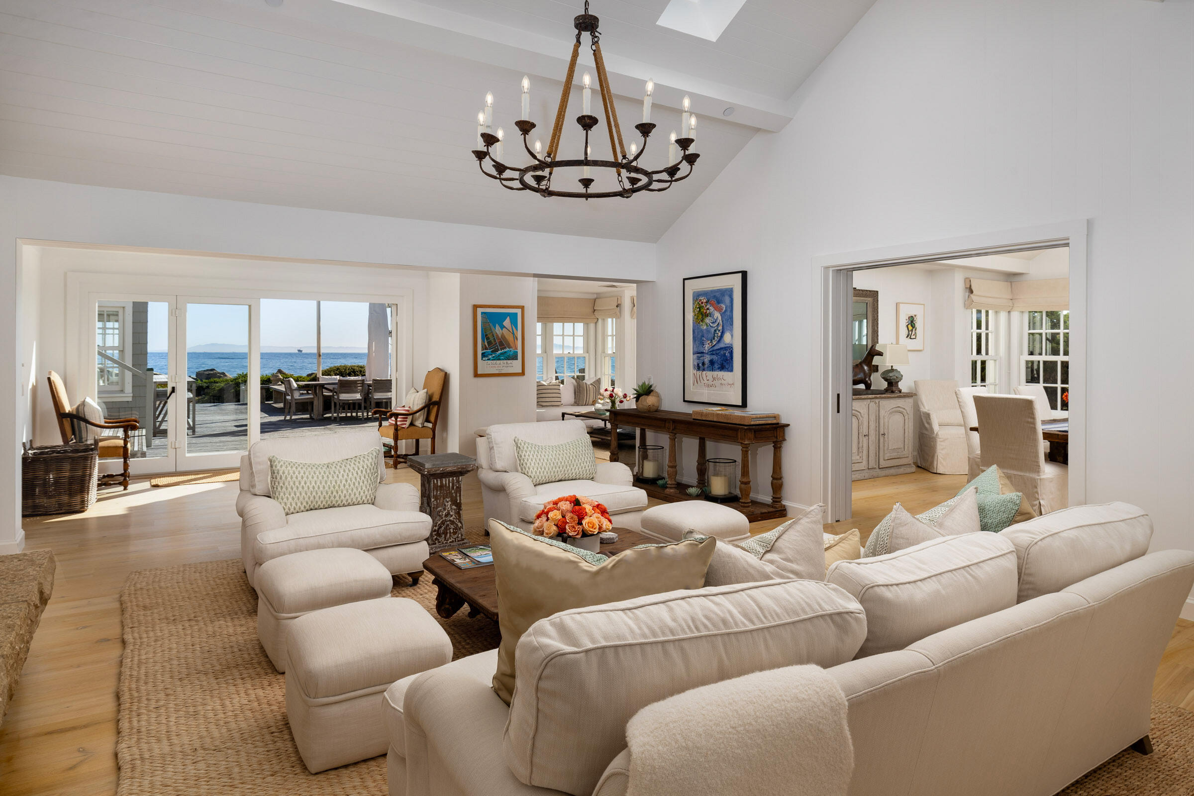 Carpinteria, California 93013, United States, 4 Bedrooms Bedrooms, ,5 BathroomsBathrooms,Residential,Active,238307