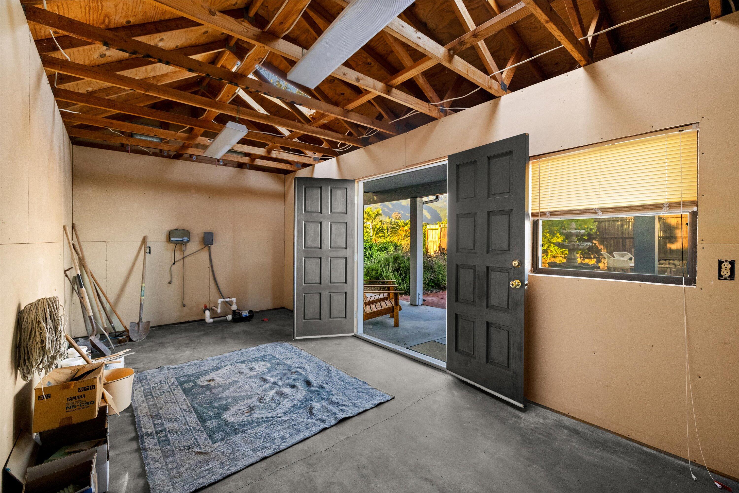 Santa Barbara, California 93105, United States, 3 Bedrooms Bedrooms, ,2 BathroomsBathrooms,Residential,Active,20592