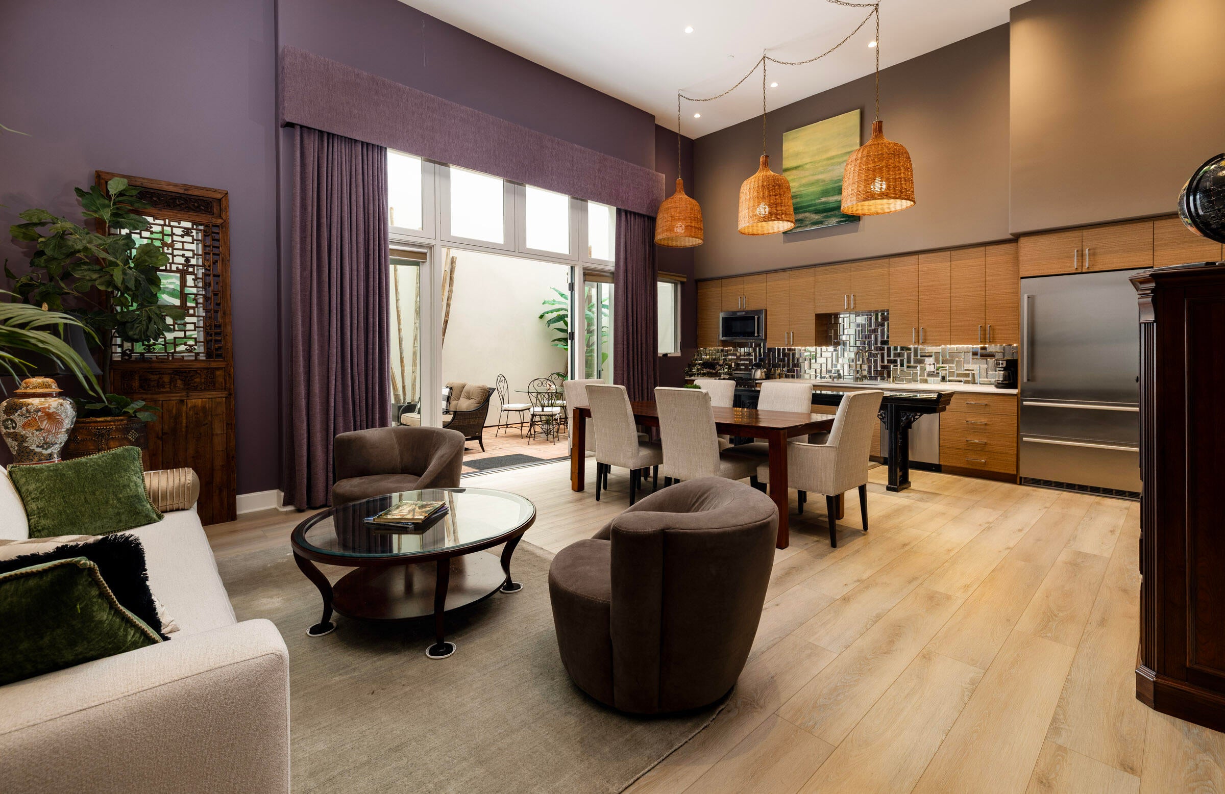 18 W Victoria Street Apt 110