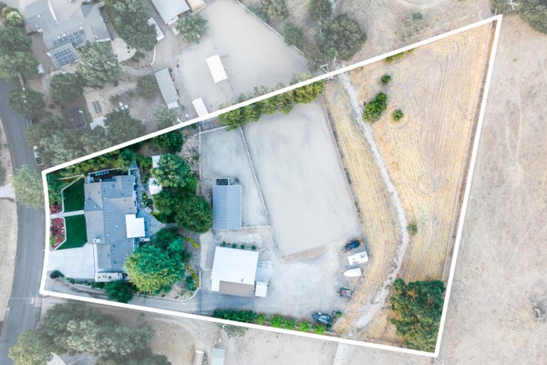 2550 ELK GROVE RD, SOLVANG, CA 93463 - Image c059d22ec00db820b4d45bb335b6e186/2799326899