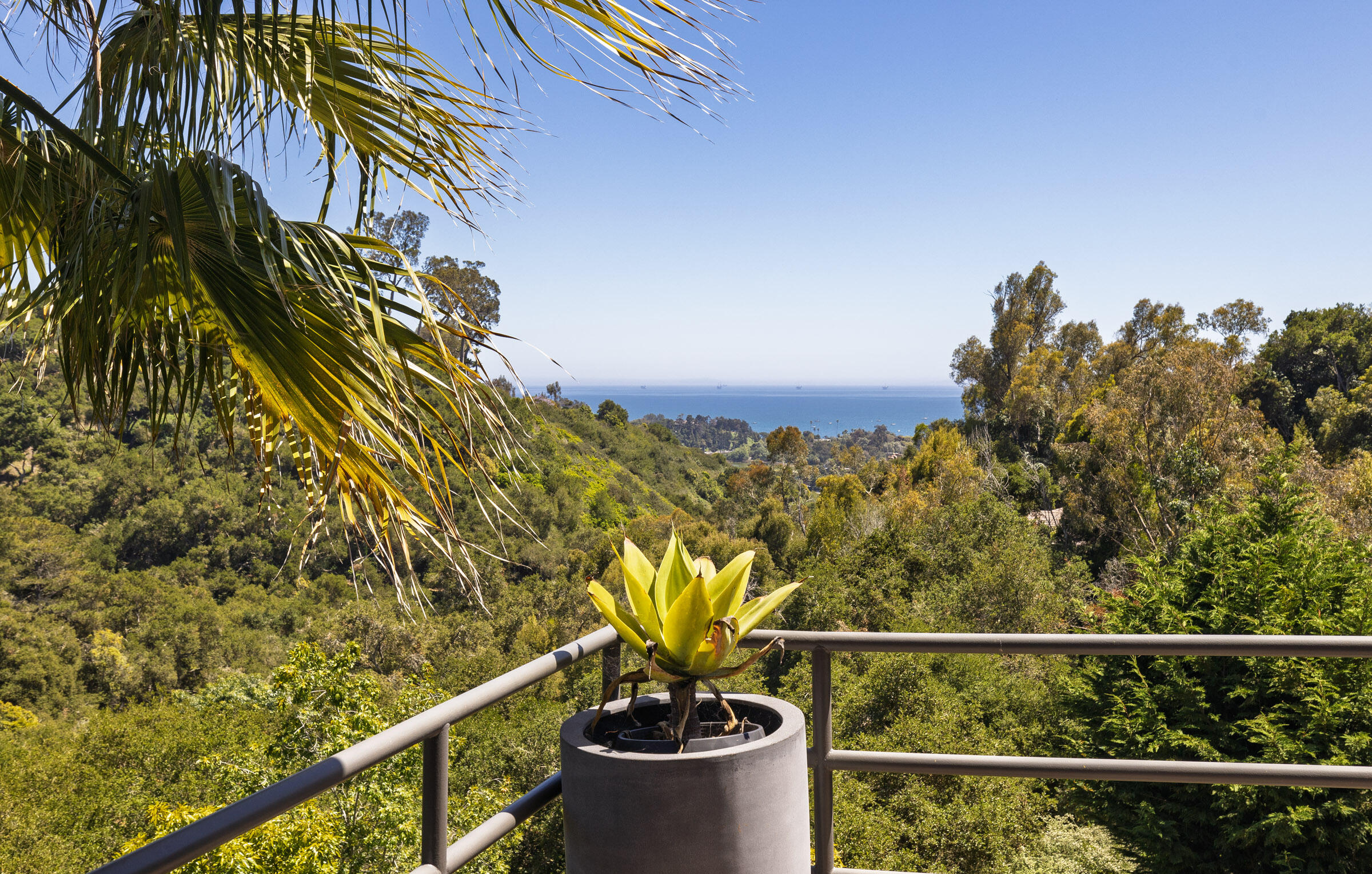 Santa Barbara, California 93103, United States, 4 Bedrooms Bedrooms, ,5 BathroomsBathrooms,Residential,Active,116302