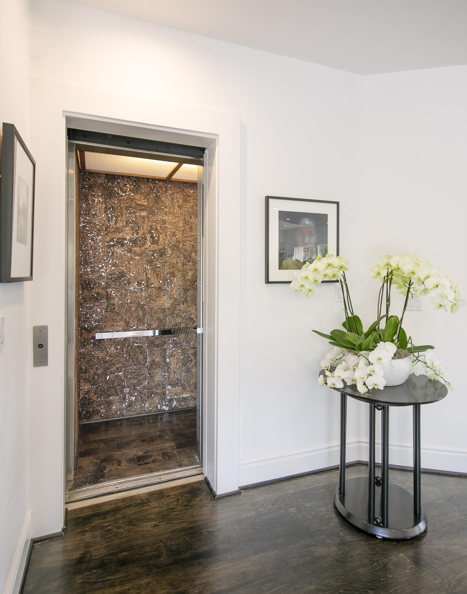 Santa Barbara, California 93103, United States, 4 Bedrooms Bedrooms, ,5 BathroomsBathrooms,Residential,Active,116302