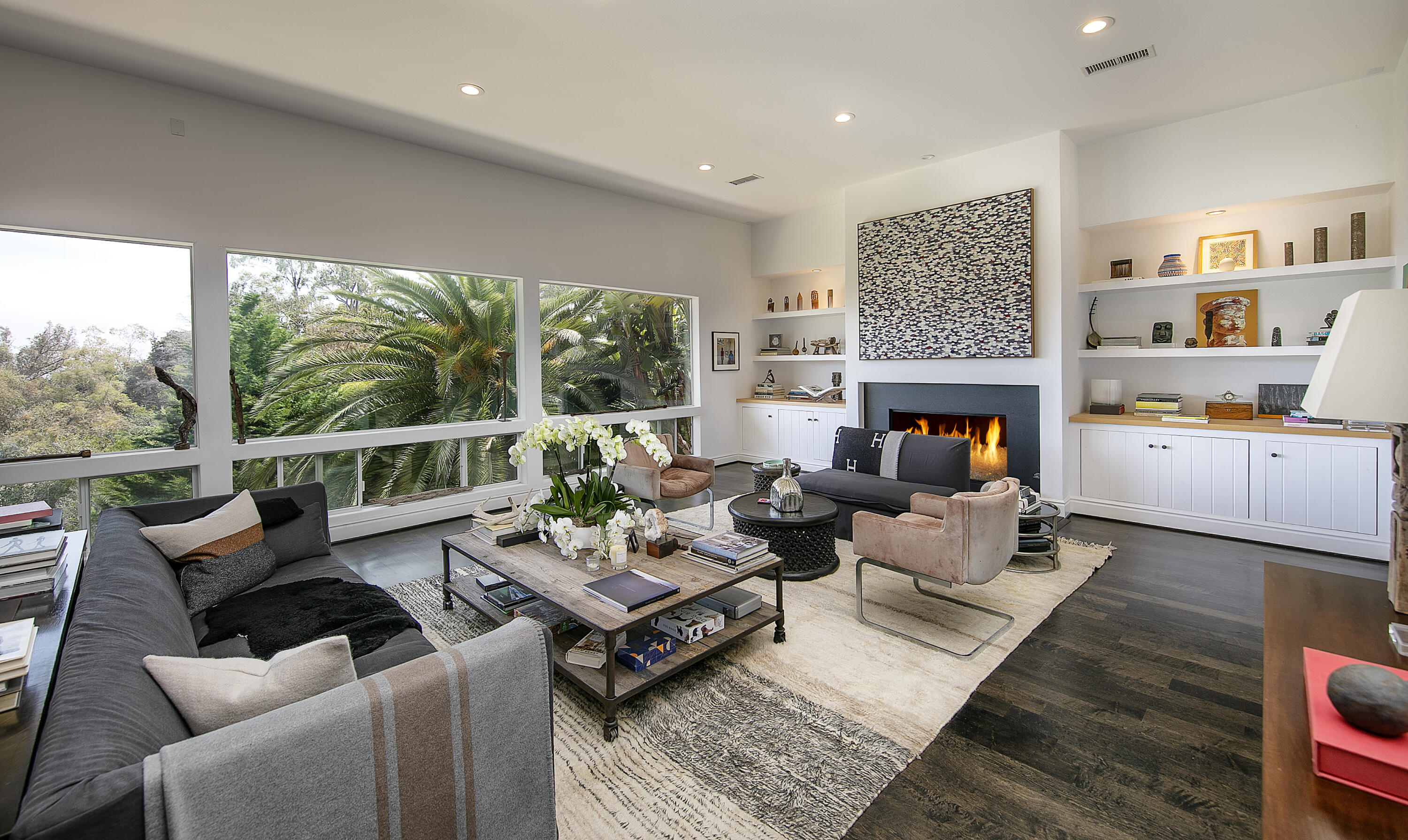 Santa Barbara, California 93103, United States, 4 Bedrooms Bedrooms, ,5 BathroomsBathrooms,Residential,Active,116302