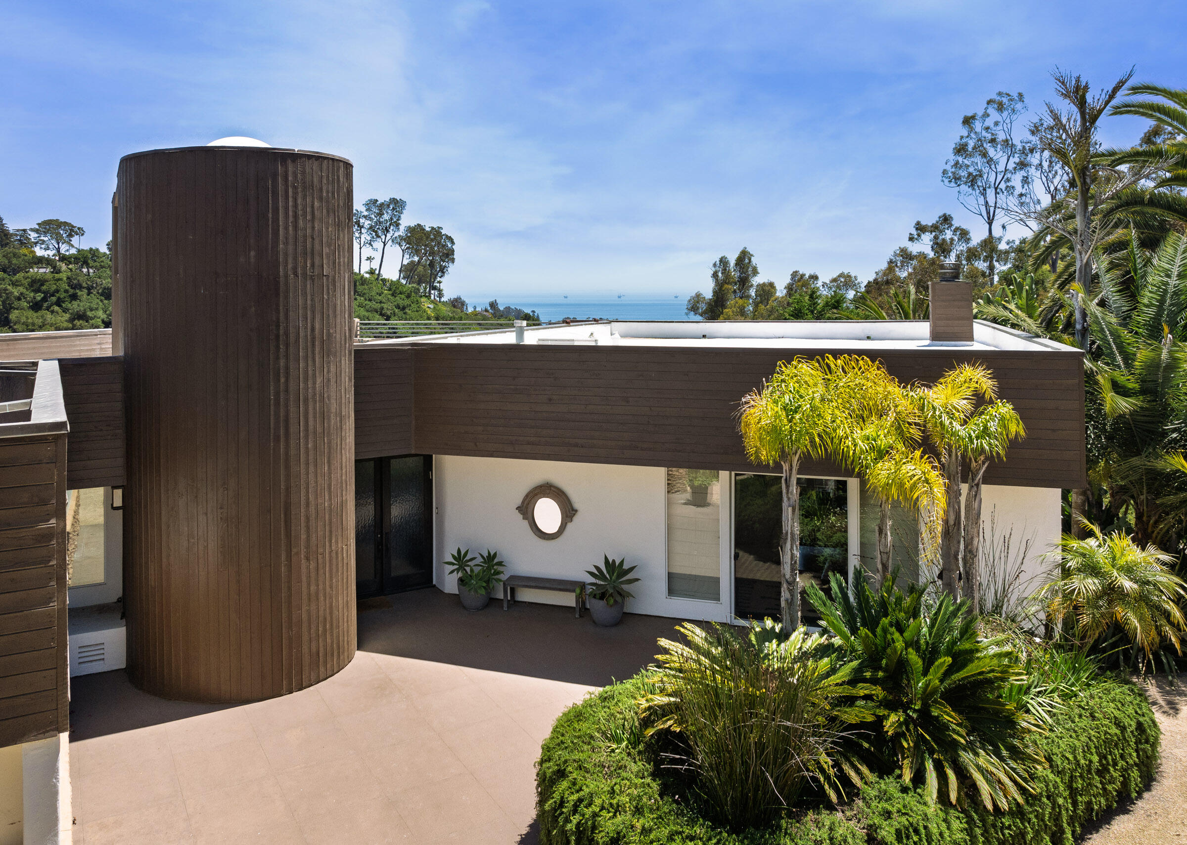 Santa Barbara, California 93103, United States, 4 Bedrooms Bedrooms, ,5 BathroomsBathrooms,Residential,Active,116302