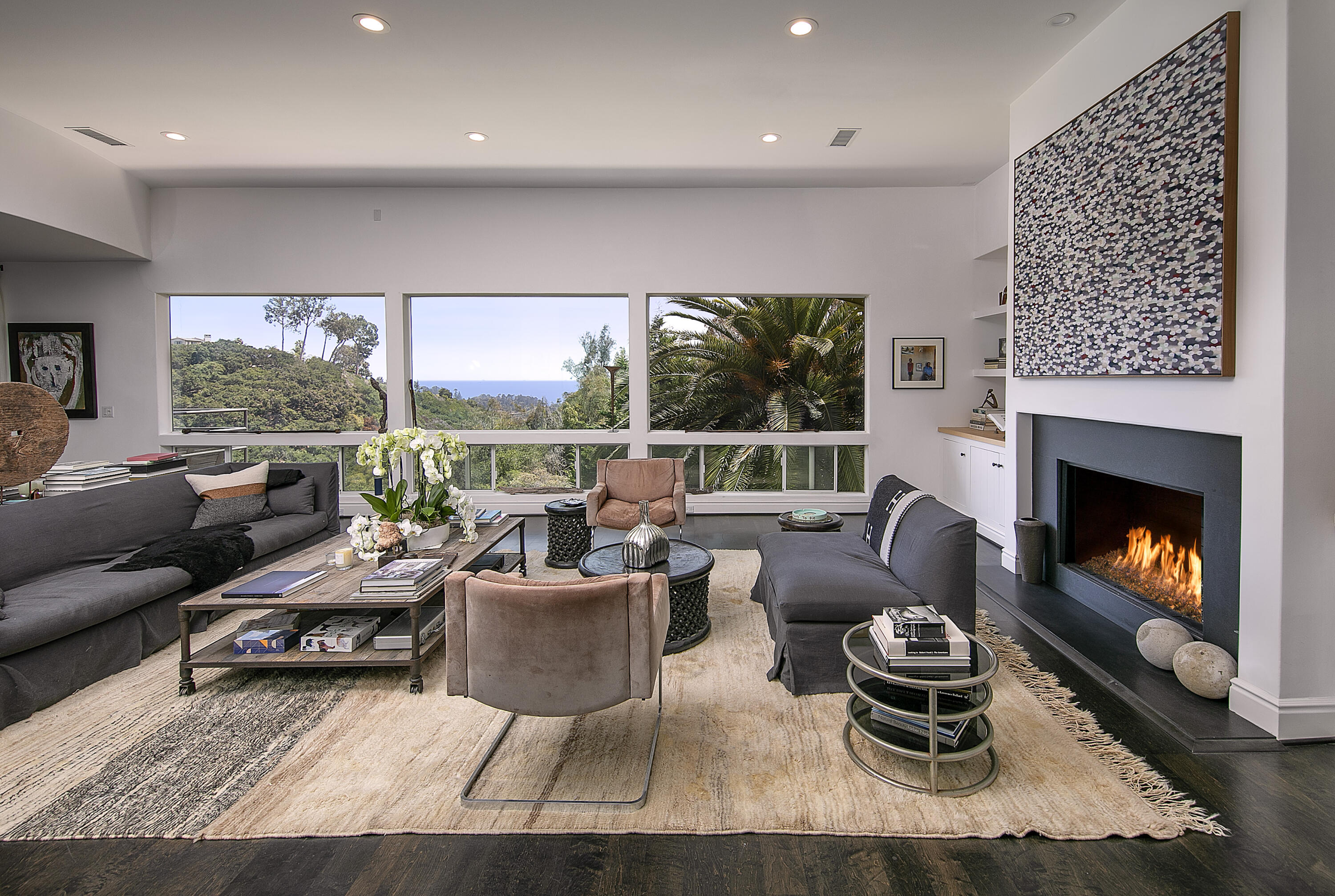 Santa Barbara, California 93103, United States, 4 Bedrooms Bedrooms, ,5 BathroomsBathrooms,Residential,Active,116302