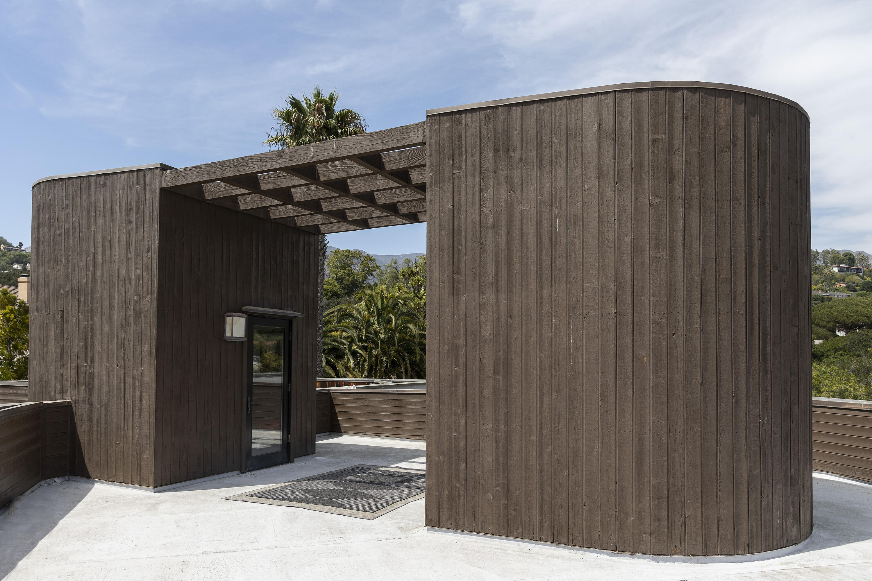 Santa Barbara, California 93103, United States, 4 Bedrooms Bedrooms, ,5 BathroomsBathrooms,Residential,Active,116302