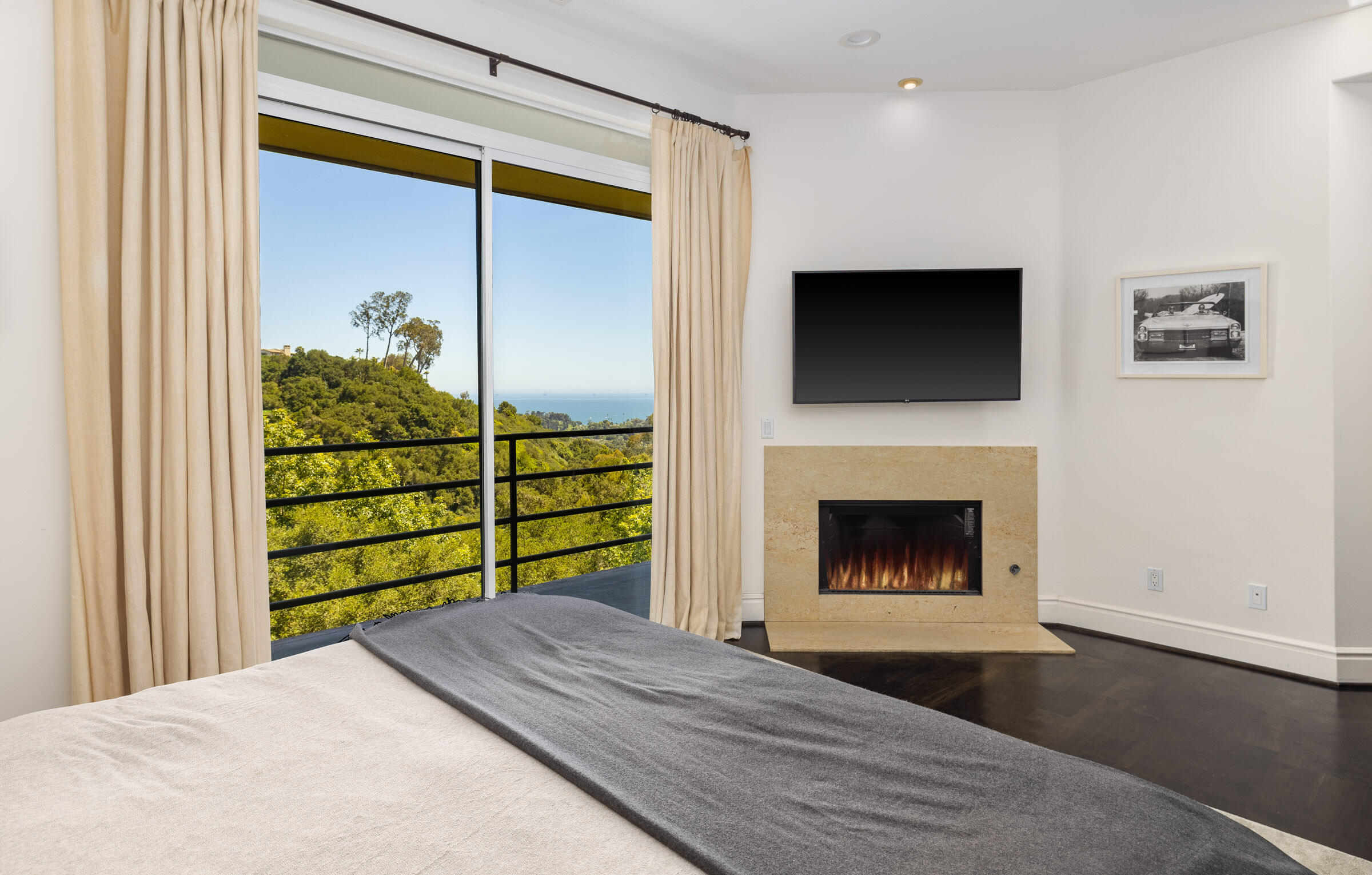 Santa Barbara, California 93103, United States, 4 Bedrooms Bedrooms, ,5 BathroomsBathrooms,Residential,Active,116302