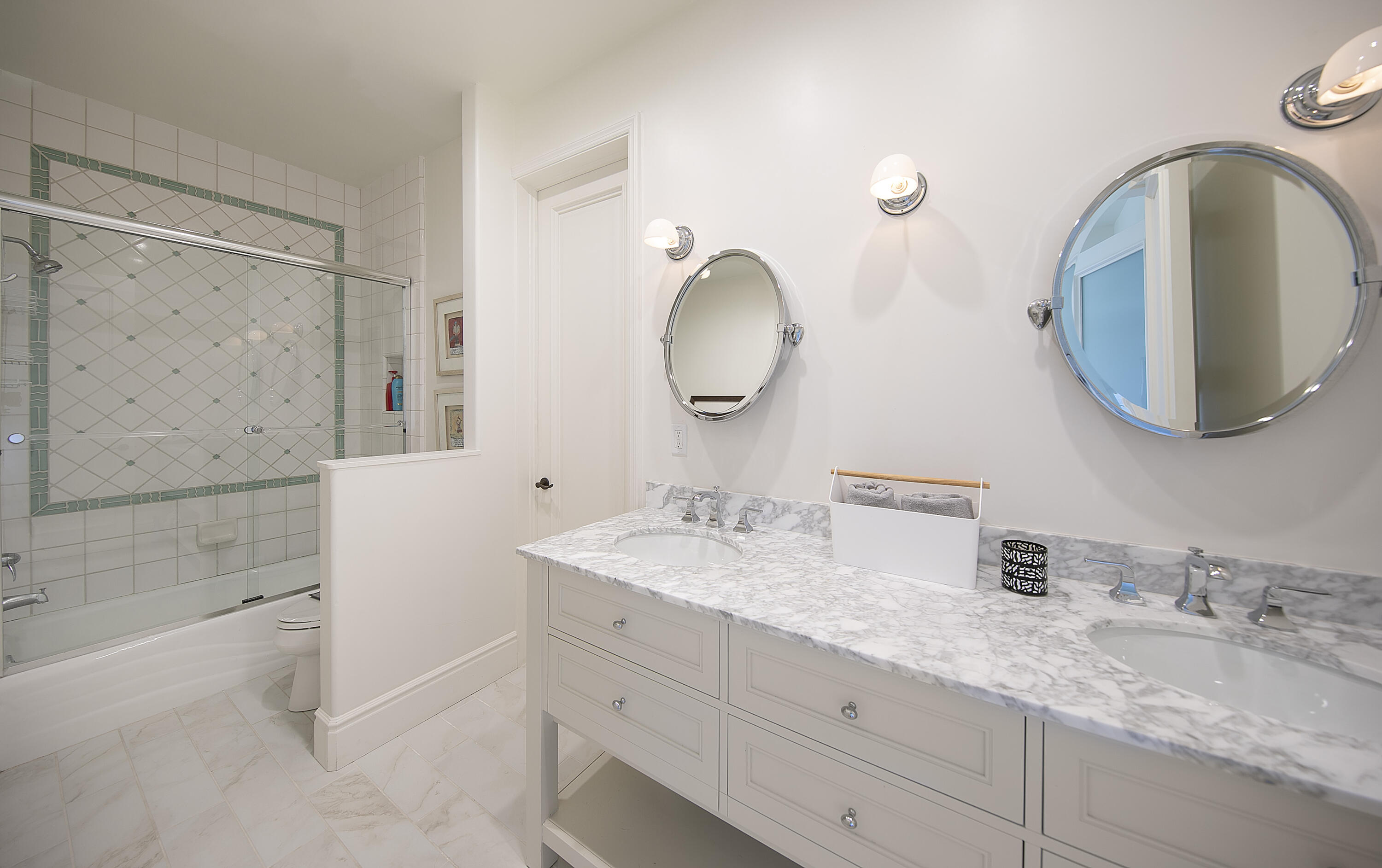 Santa Barbara, California 93103, United States, 4 Bedrooms Bedrooms, ,5 BathroomsBathrooms,Residential,Active,116302