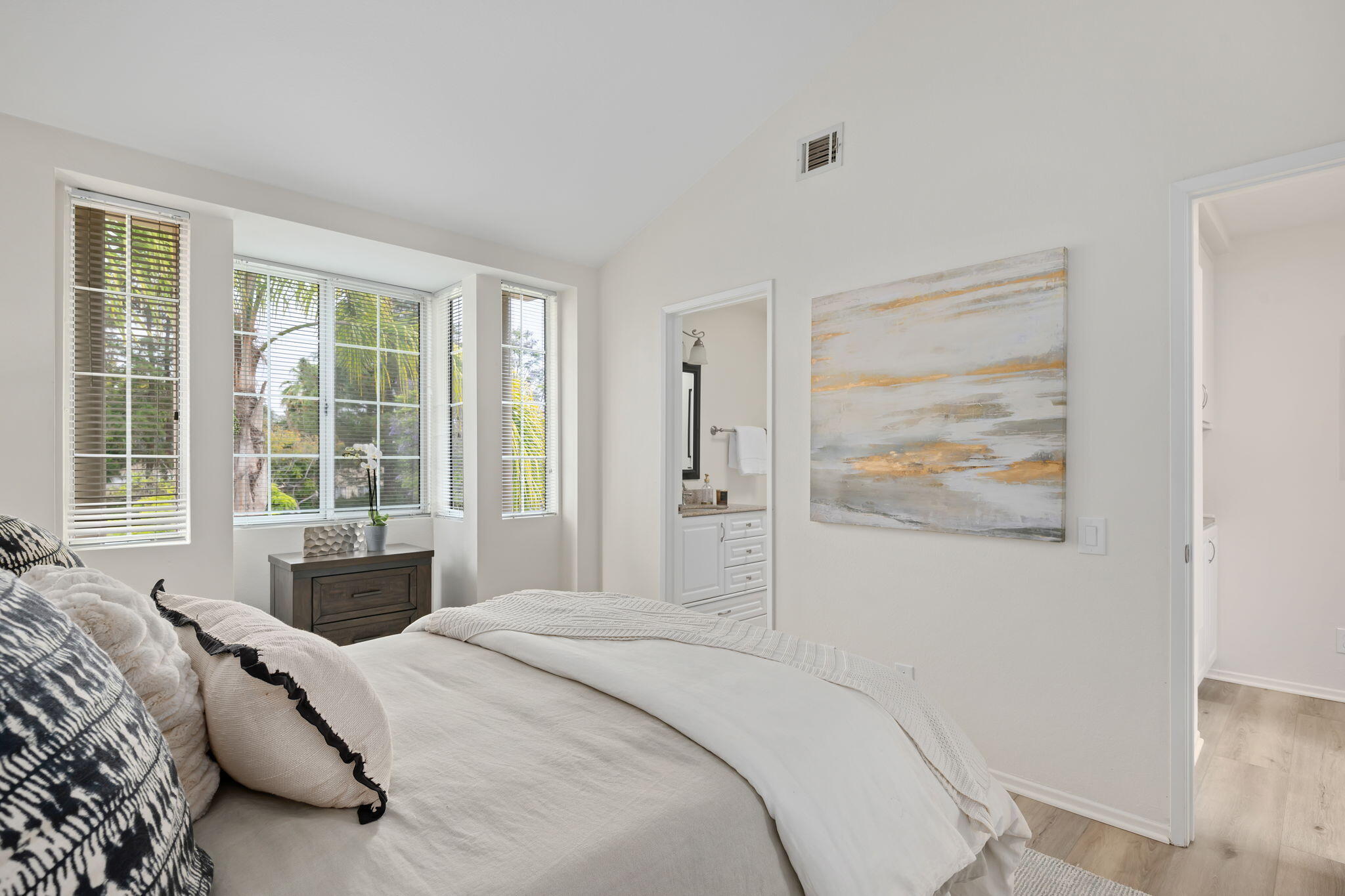 Santa Barbara, California 93105, United States, 3 Bedrooms Bedrooms, ,3 BathroomsBathrooms,Residential,Active,146516