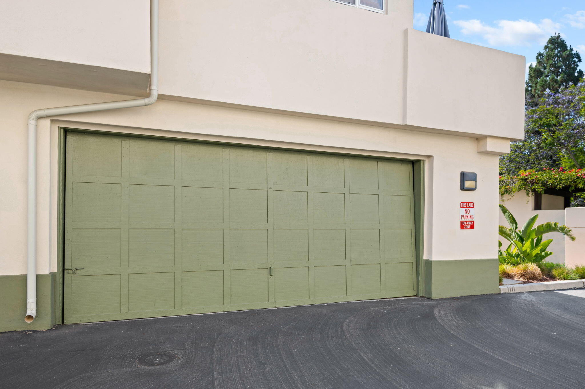 Santa Barbara, California 93105, United States, 3 Bedrooms Bedrooms, ,3 BathroomsBathrooms,Residential,Active,146516