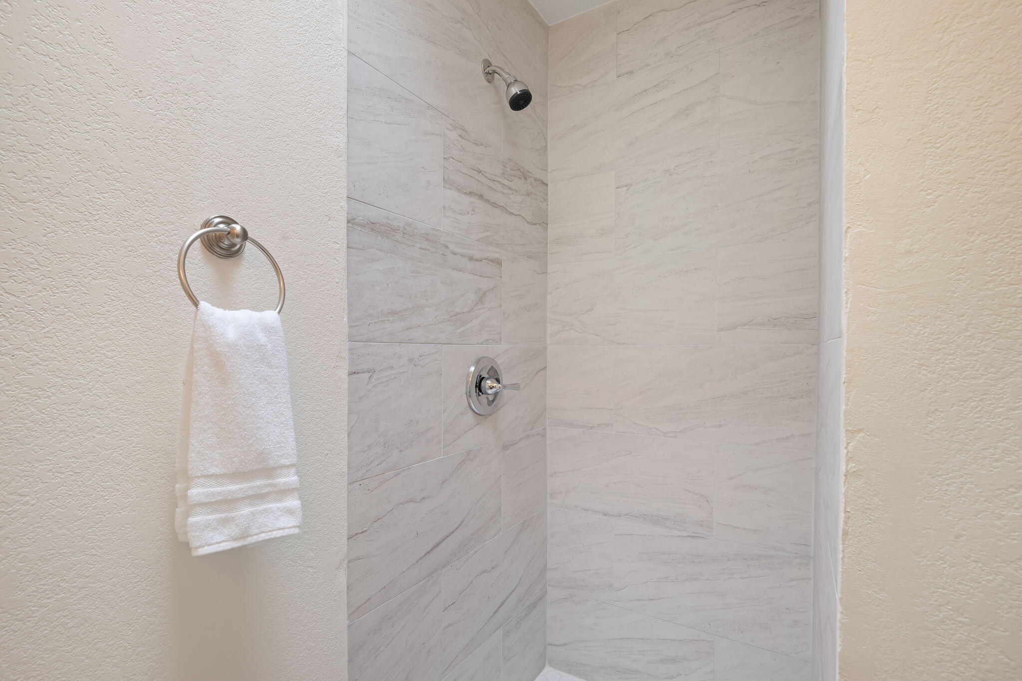 Santa Barbara, California 93105, United States, 3 Bedrooms Bedrooms, ,3 BathroomsBathrooms,Residential,Active,146516