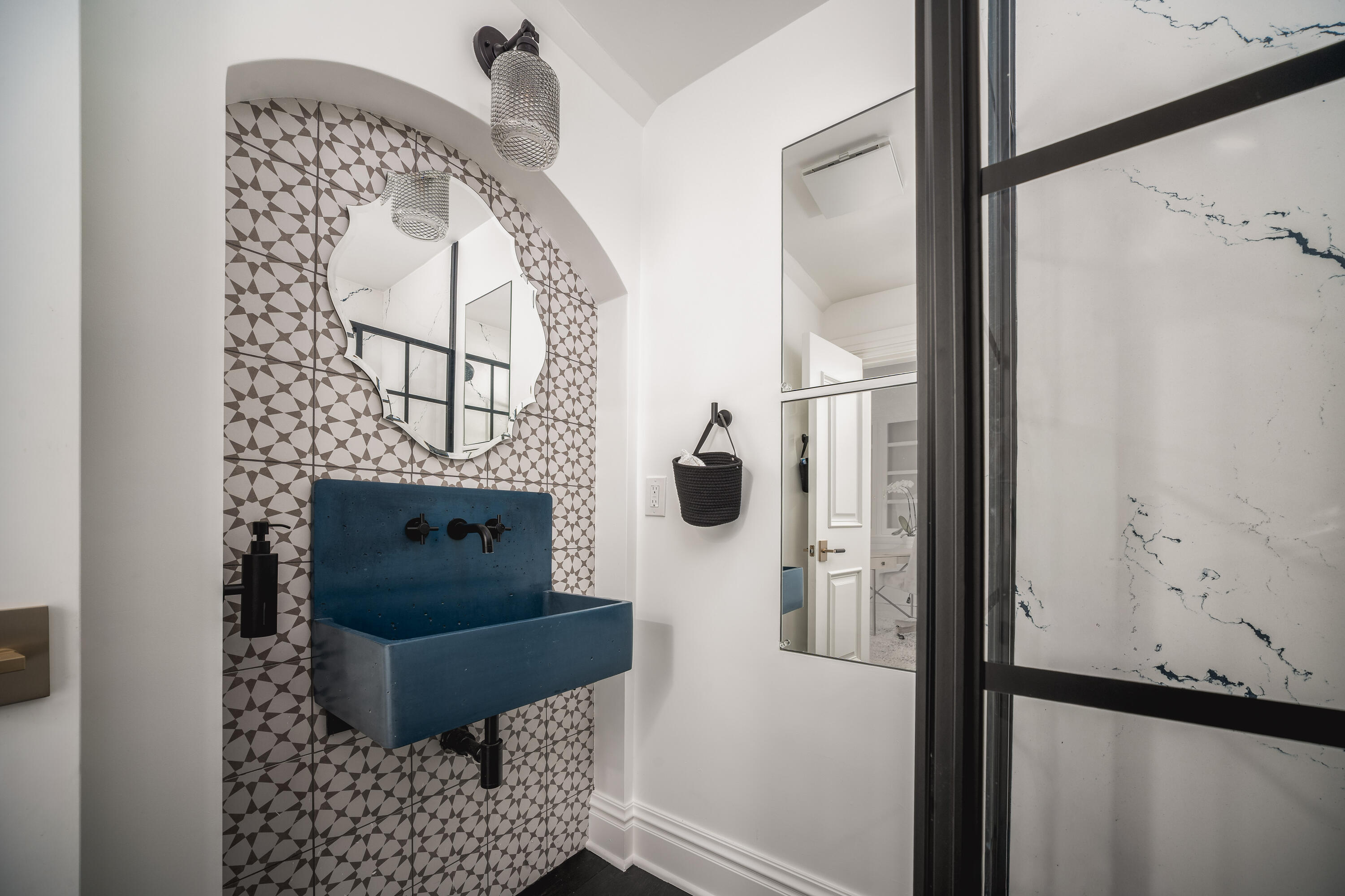 Santa Barbara, California 93110, United States, 6 Bedrooms Bedrooms, ,8 BathroomsBathrooms,Residential,Active,227252