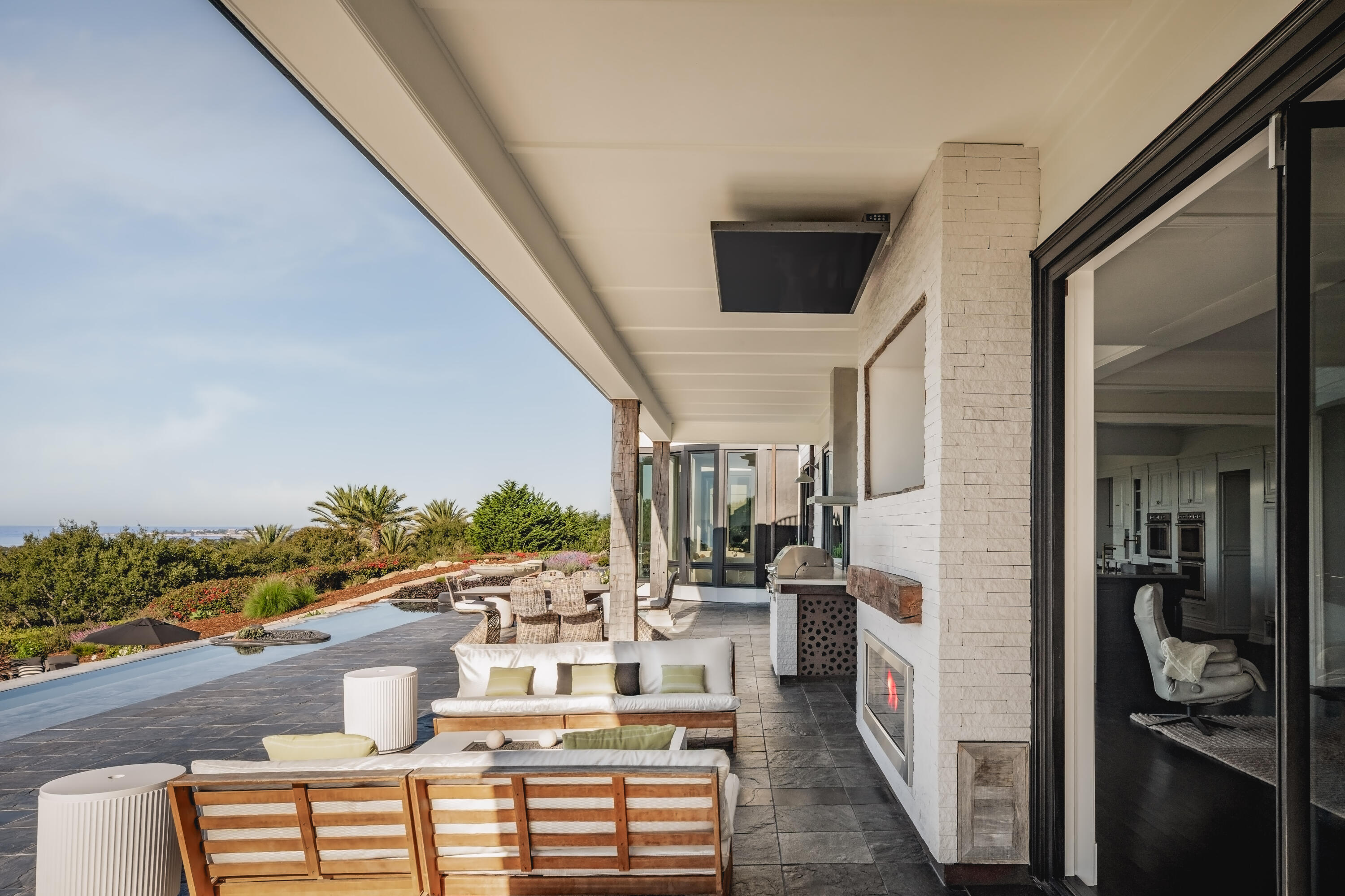 Santa Barbara, California 93110, United States, 6 Bedrooms Bedrooms, ,8 BathroomsBathrooms,Residential,Active,227252