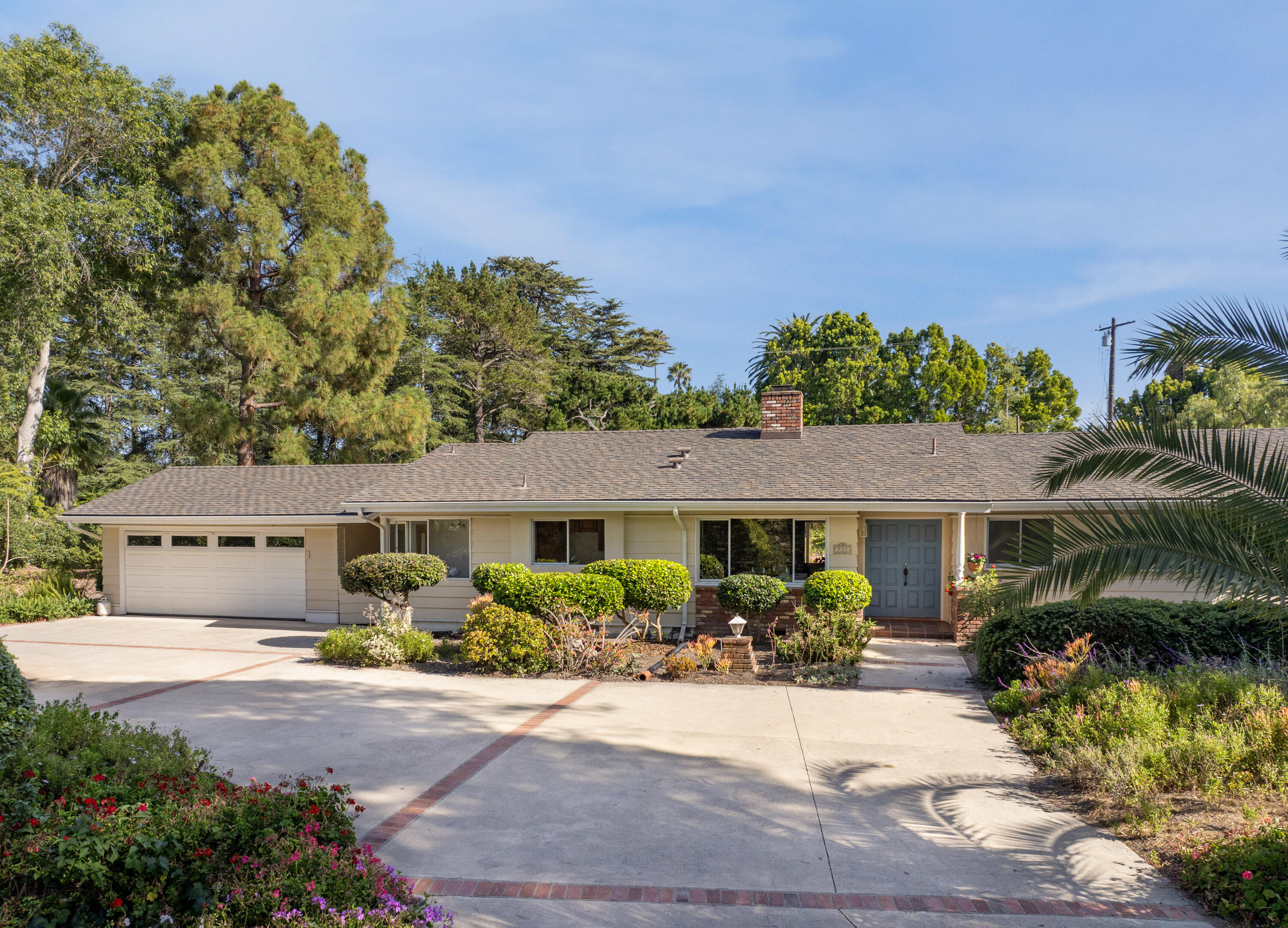733 Woodland Drive