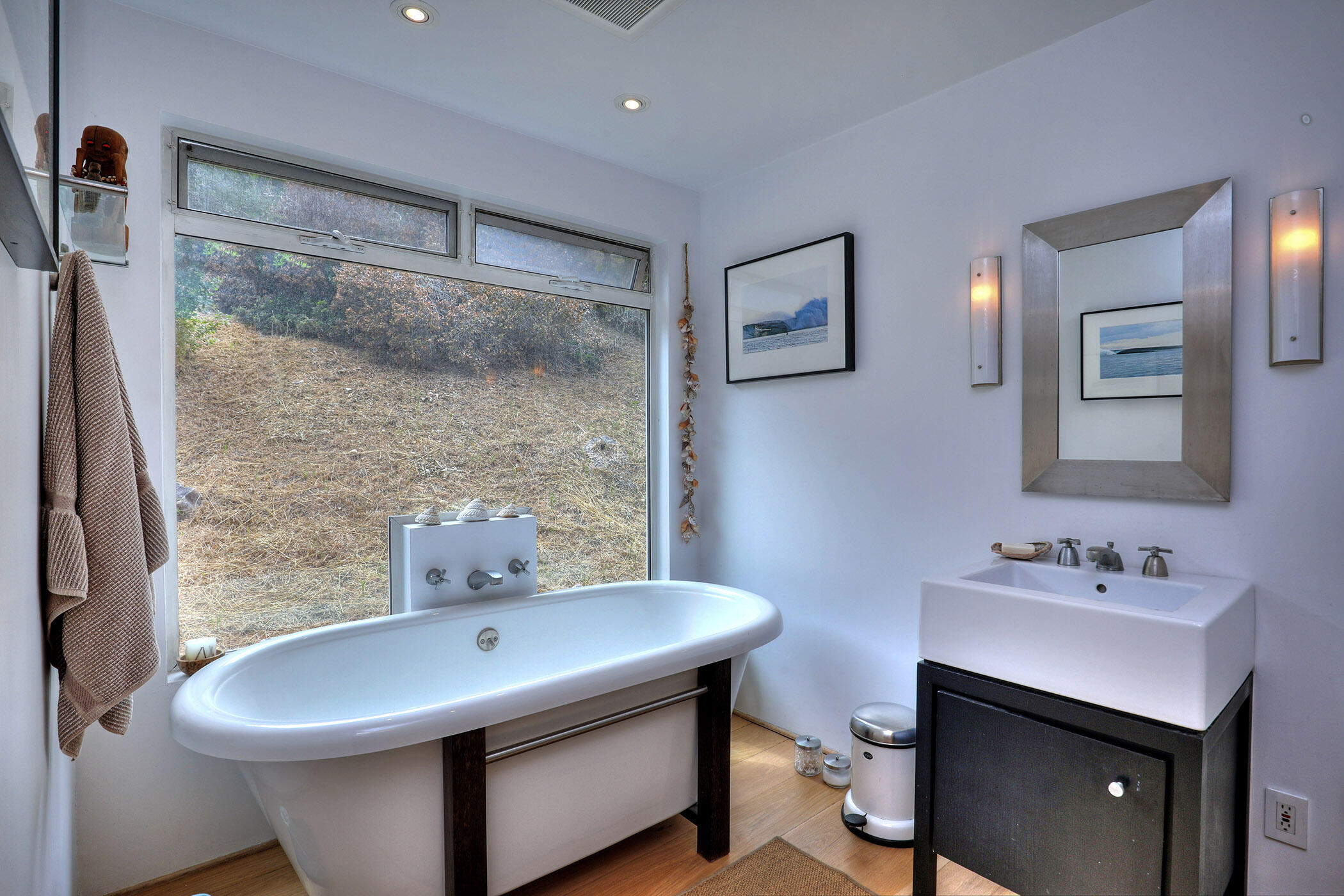 Goleta, California 93117, United States, 1 Bedroom Bedrooms, ,1 BathroomBathrooms,Residential,Active,72712