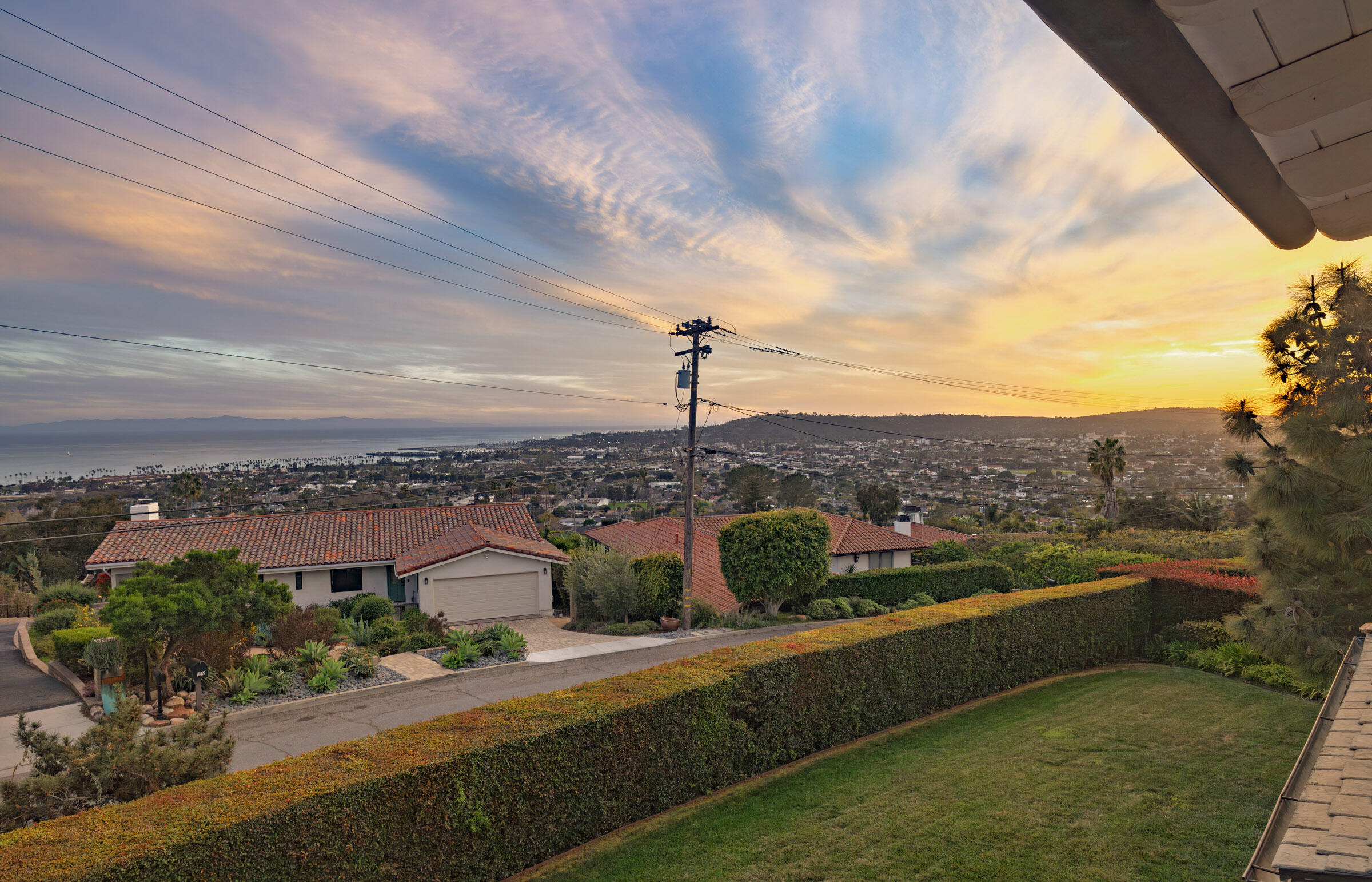 Santa Barbara, California 93108, United States, 5 Bedrooms Bedrooms, ,4 BathroomsBathrooms,Residential,Active,87427