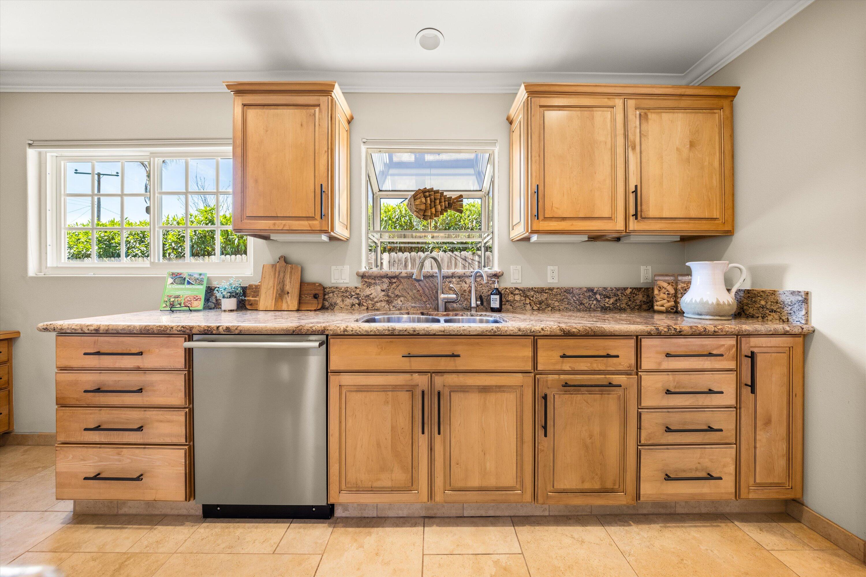 Santa Barbara, California 93111, United States, 3 Bedrooms Bedrooms, ,2 BathroomsBathrooms,Residential,Pending,105935