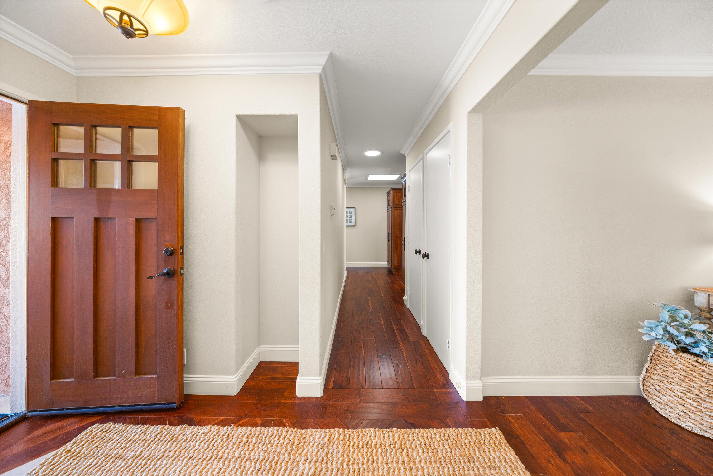 Santa Barbara, California 93111, United States, 3 Bedrooms Bedrooms, ,2 BathroomsBathrooms,Residential,Pending,105935