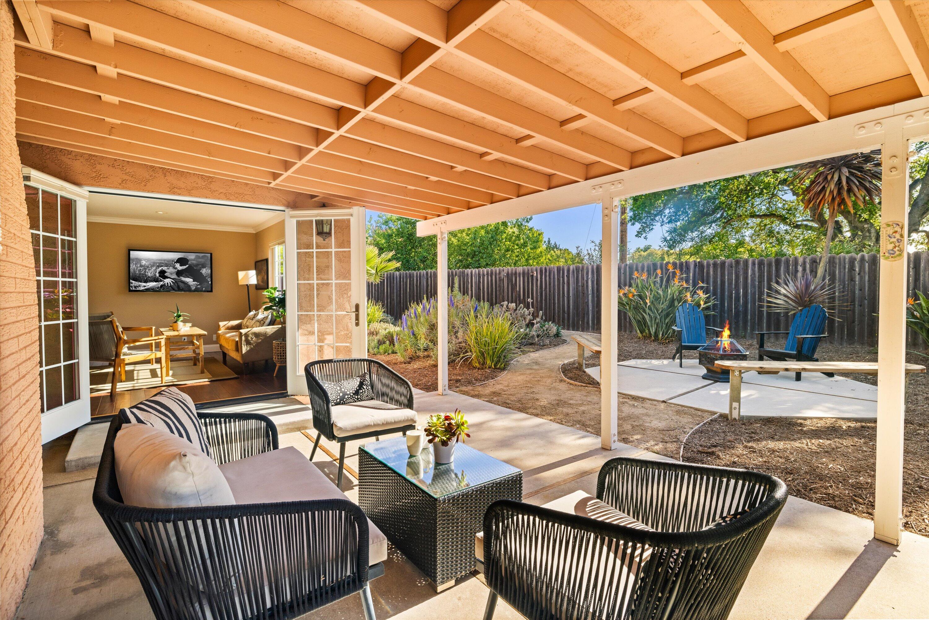 Santa Barbara, California 93111, United States, 3 Bedrooms Bedrooms, ,2 BathroomsBathrooms,Residential,Pending,105935