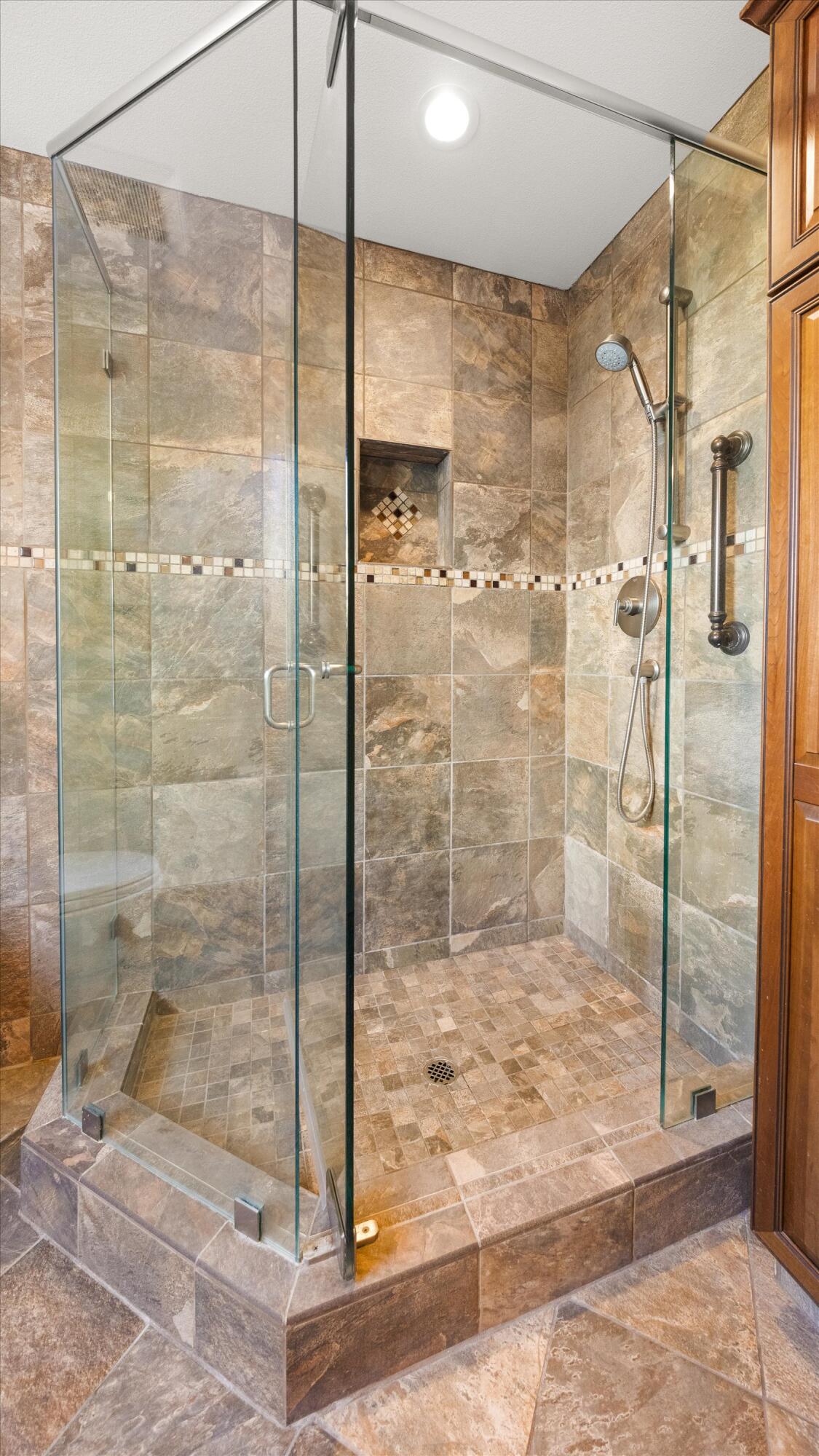 Santa Barbara, California 93111, United States, 3 Bedrooms Bedrooms, ,2 BathroomsBathrooms,Residential,Pending,105935