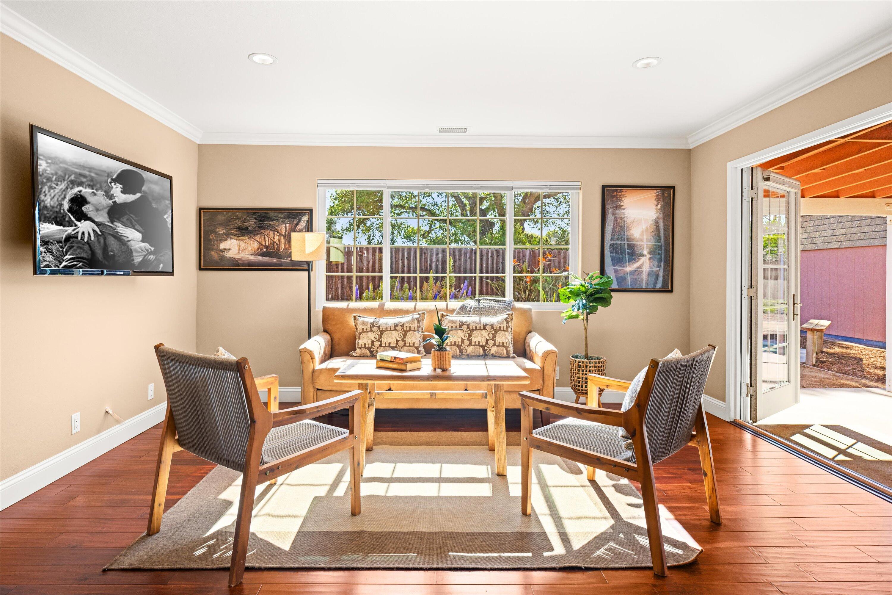 Santa Barbara, California 93111, United States, 3 Bedrooms Bedrooms, ,2 BathroomsBathrooms,Residential,Pending,105935