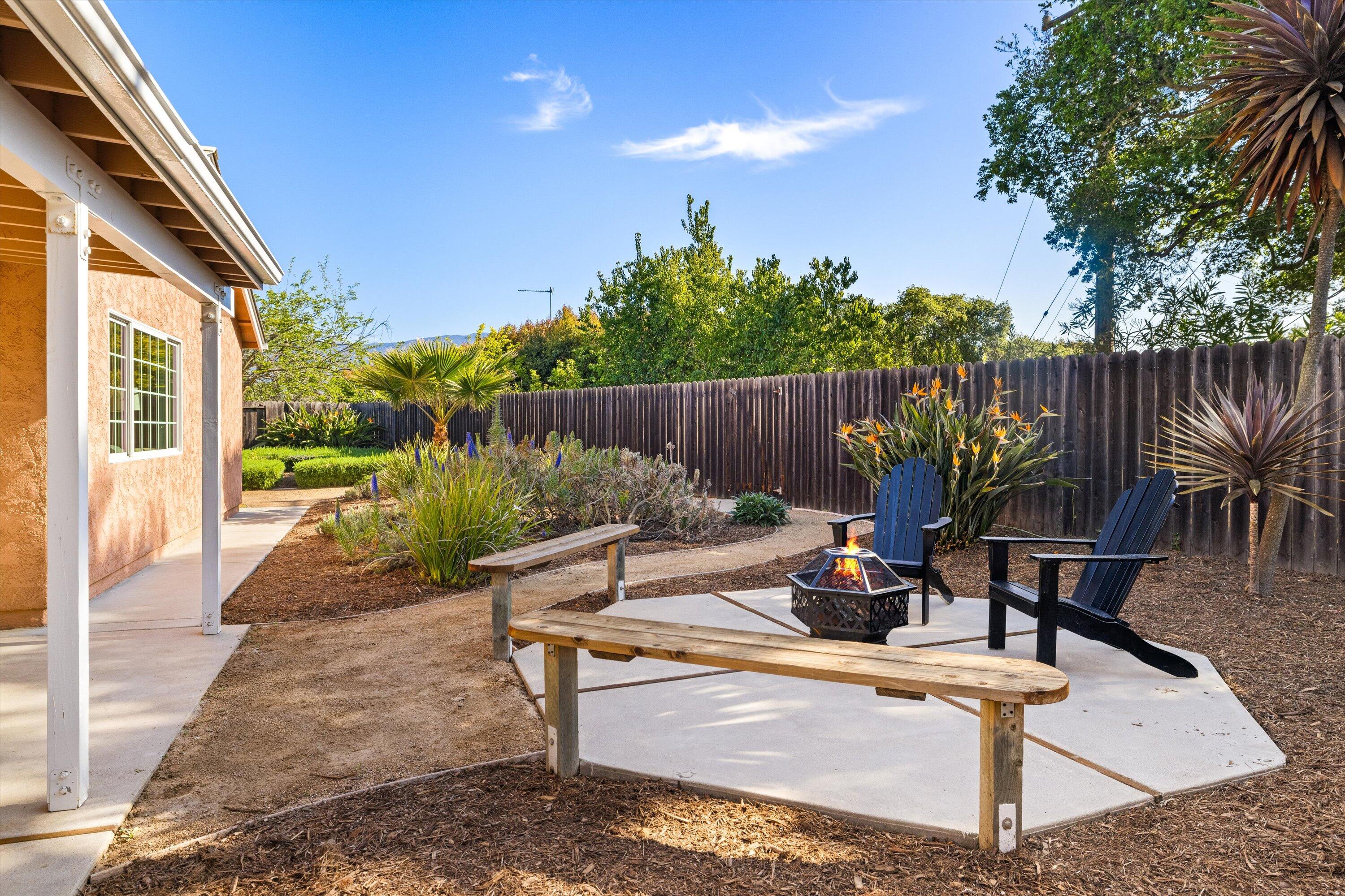 Santa Barbara, California 93111, United States, 3 Bedrooms Bedrooms, ,2 BathroomsBathrooms,Residential,Pending,105935