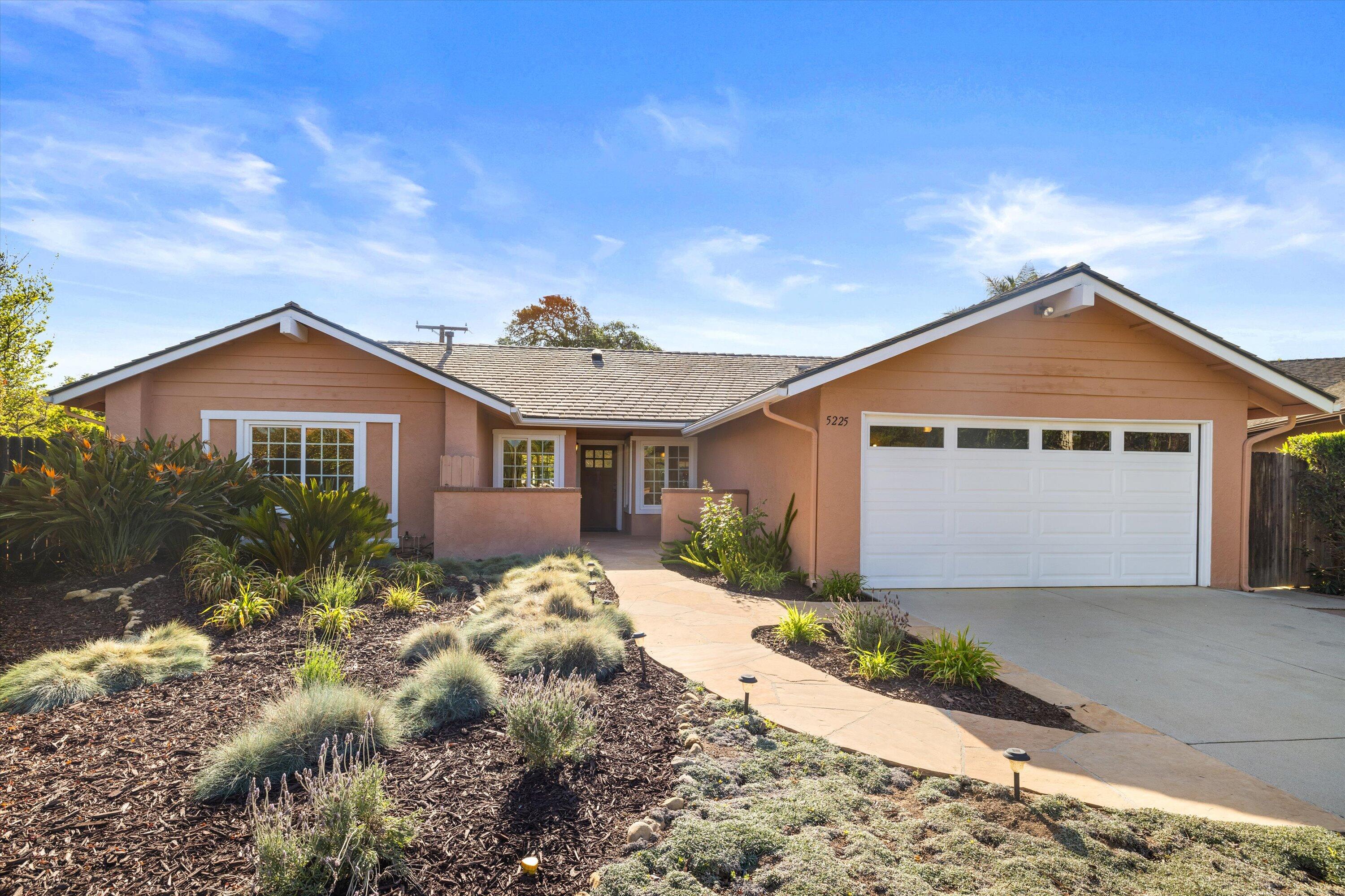 Santa Barbara, California 93111, United States, 3 Bedrooms Bedrooms, ,2 BathroomsBathrooms,Residential,Pending,105935