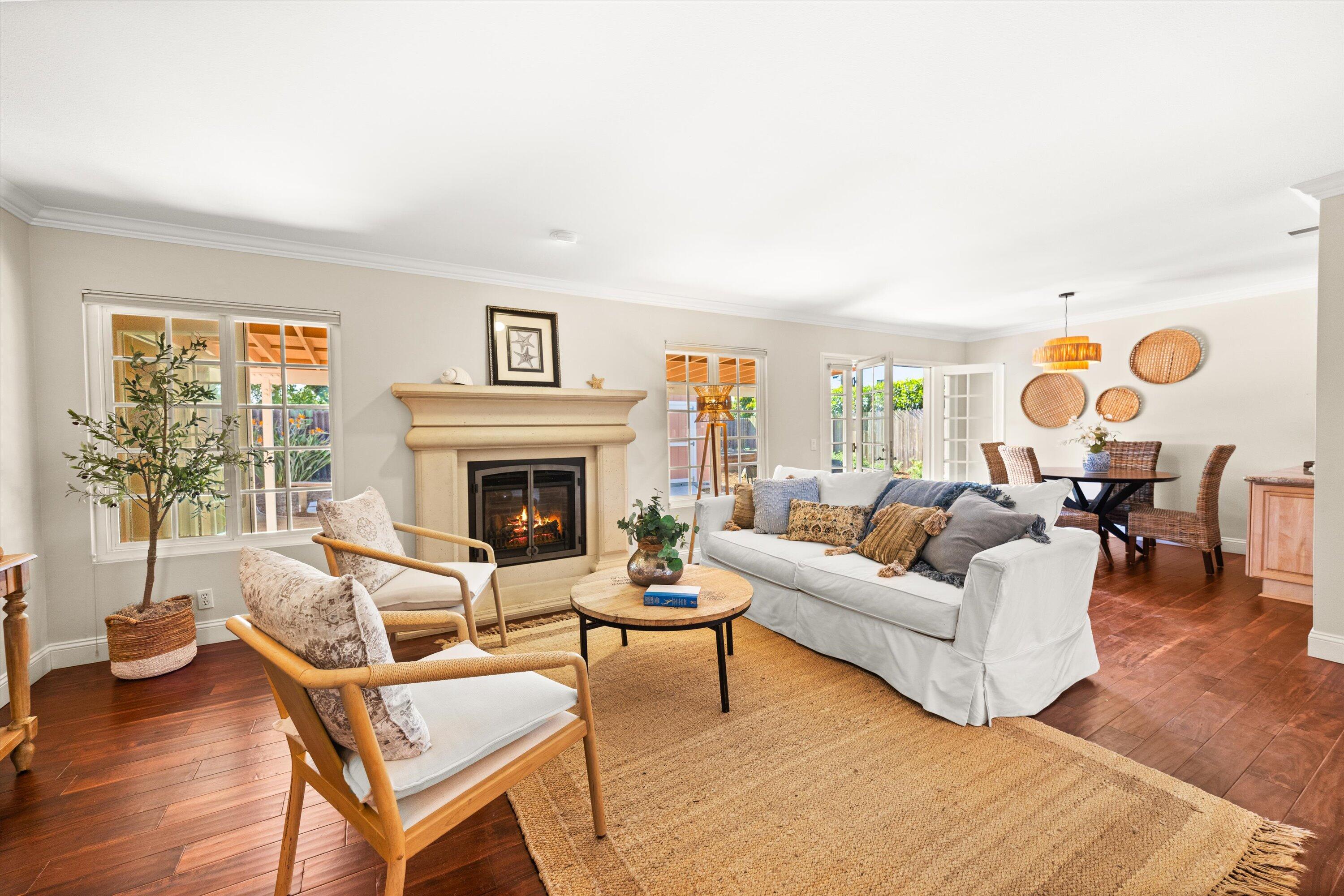 Santa Barbara, California 93111, United States, 3 Bedrooms Bedrooms, ,2 BathroomsBathrooms,Residential,Pending,105935