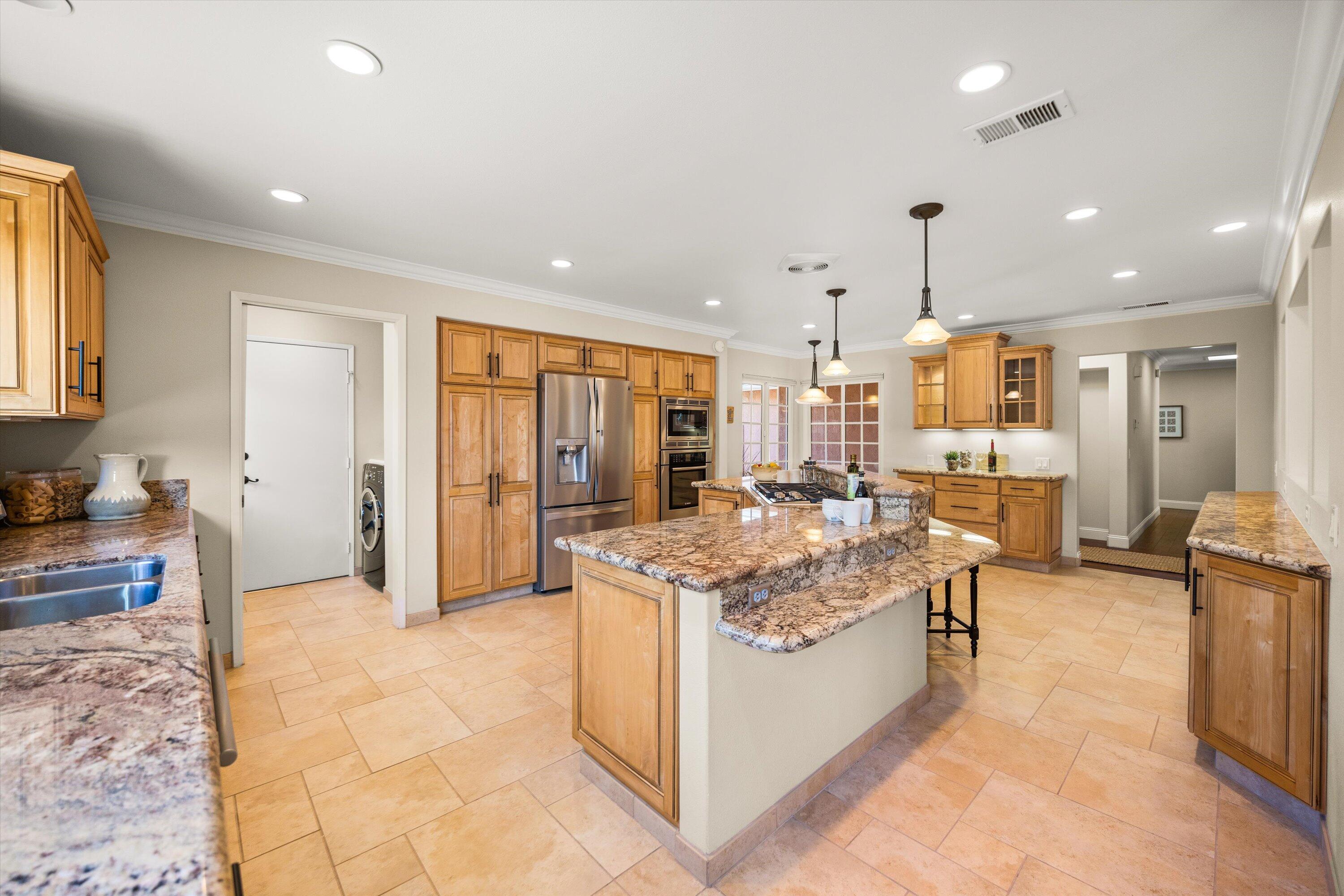 Santa Barbara, California 93111, United States, 3 Bedrooms Bedrooms, ,2 BathroomsBathrooms,Residential,Pending,105935