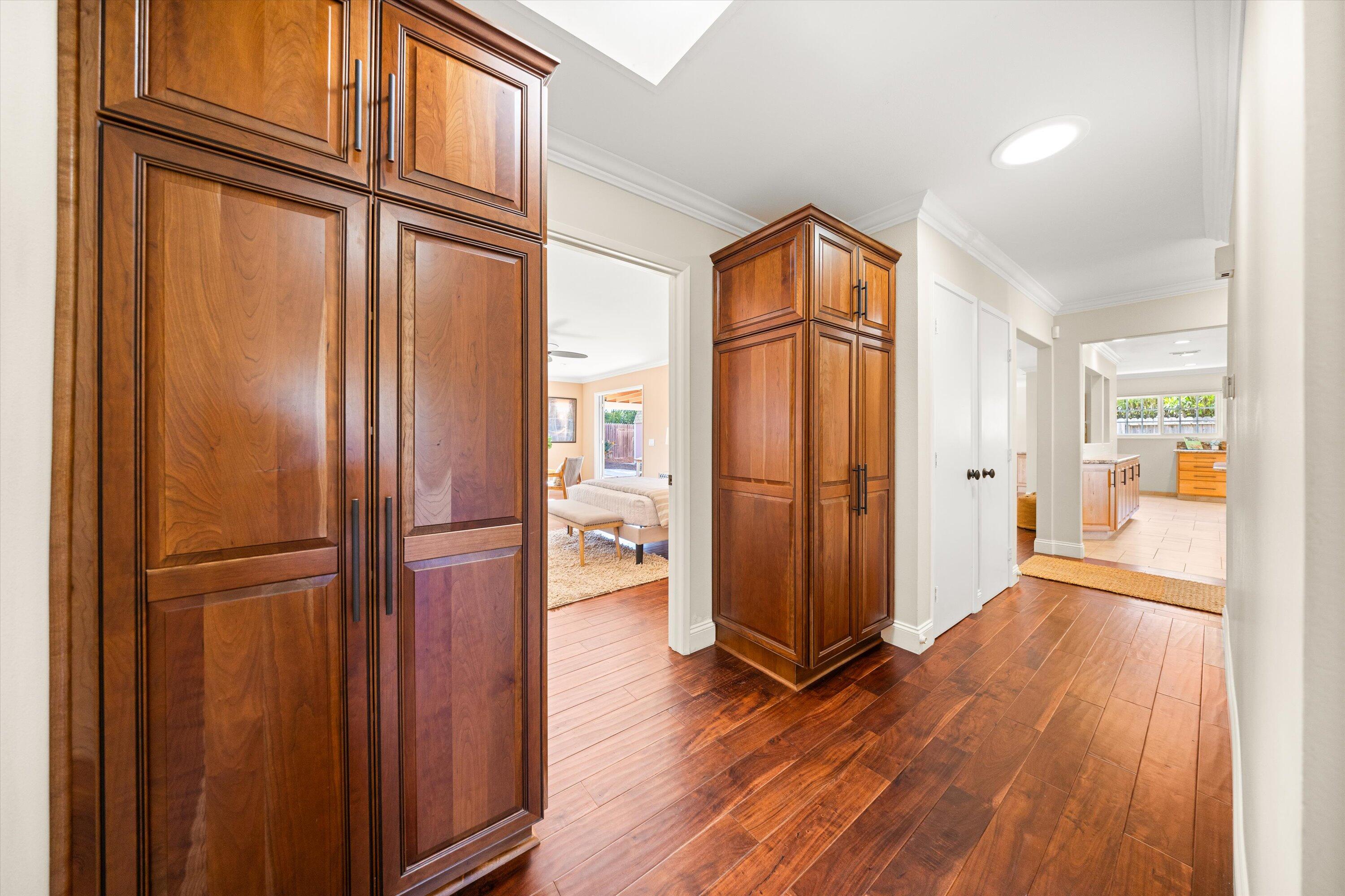 Santa Barbara, California 93111, United States, 3 Bedrooms Bedrooms, ,2 BathroomsBathrooms,Residential,Pending,105935