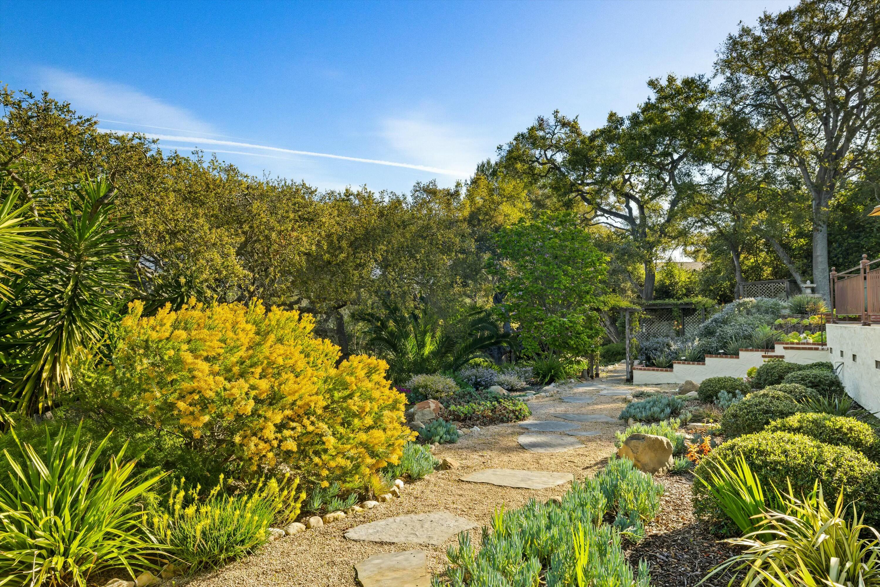 Santa Barbara, California 93108, United States, 4 Bedrooms Bedrooms, ,5 BathroomsBathrooms,Residential,Active,85076