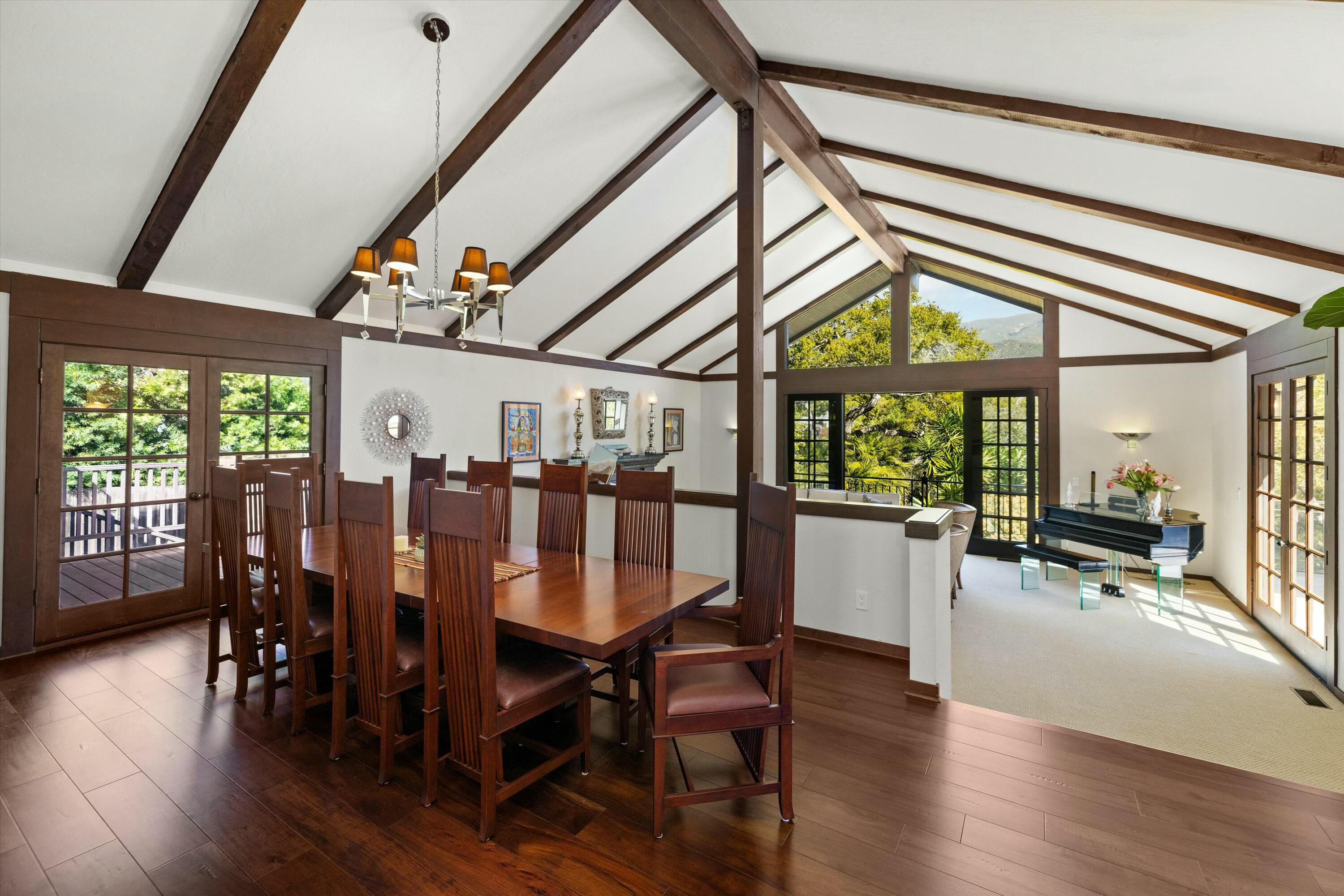 Santa Barbara, California 93108, United States, 4 Bedrooms Bedrooms, ,5 BathroomsBathrooms,Residential,Active,85076