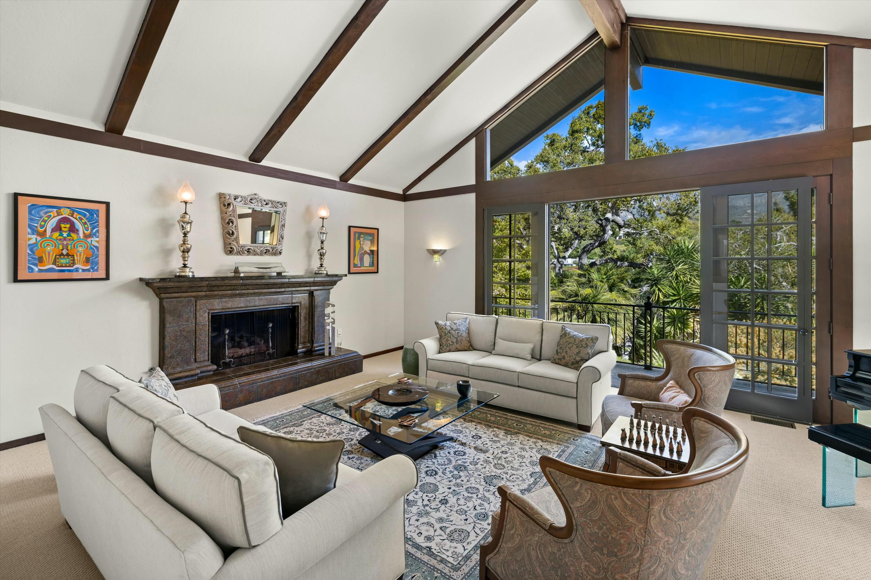 Santa Barbara, California 93108, United States, 4 Bedrooms Bedrooms, ,5 BathroomsBathrooms,Residential,Active,85076