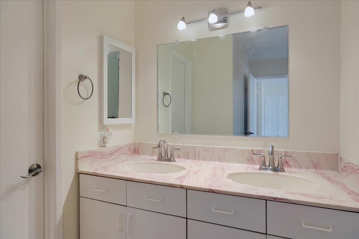 Goleta, California 93117, United States, 1 Bedroom Bedrooms, ,1 BathroomBathrooms,Residential,Active,108725