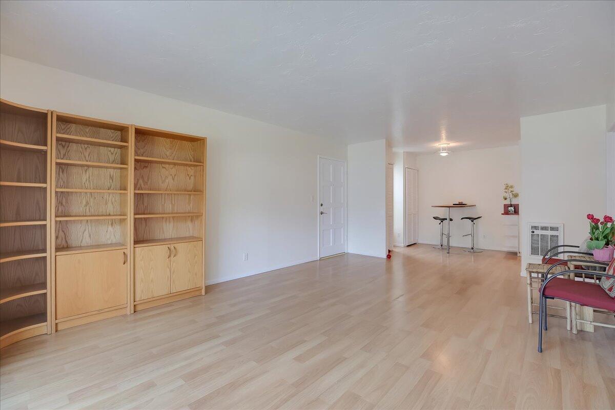 Goleta, California 93117, United States, 1 Bedroom Bedrooms, ,1 BathroomBathrooms,Residential,Active,108725