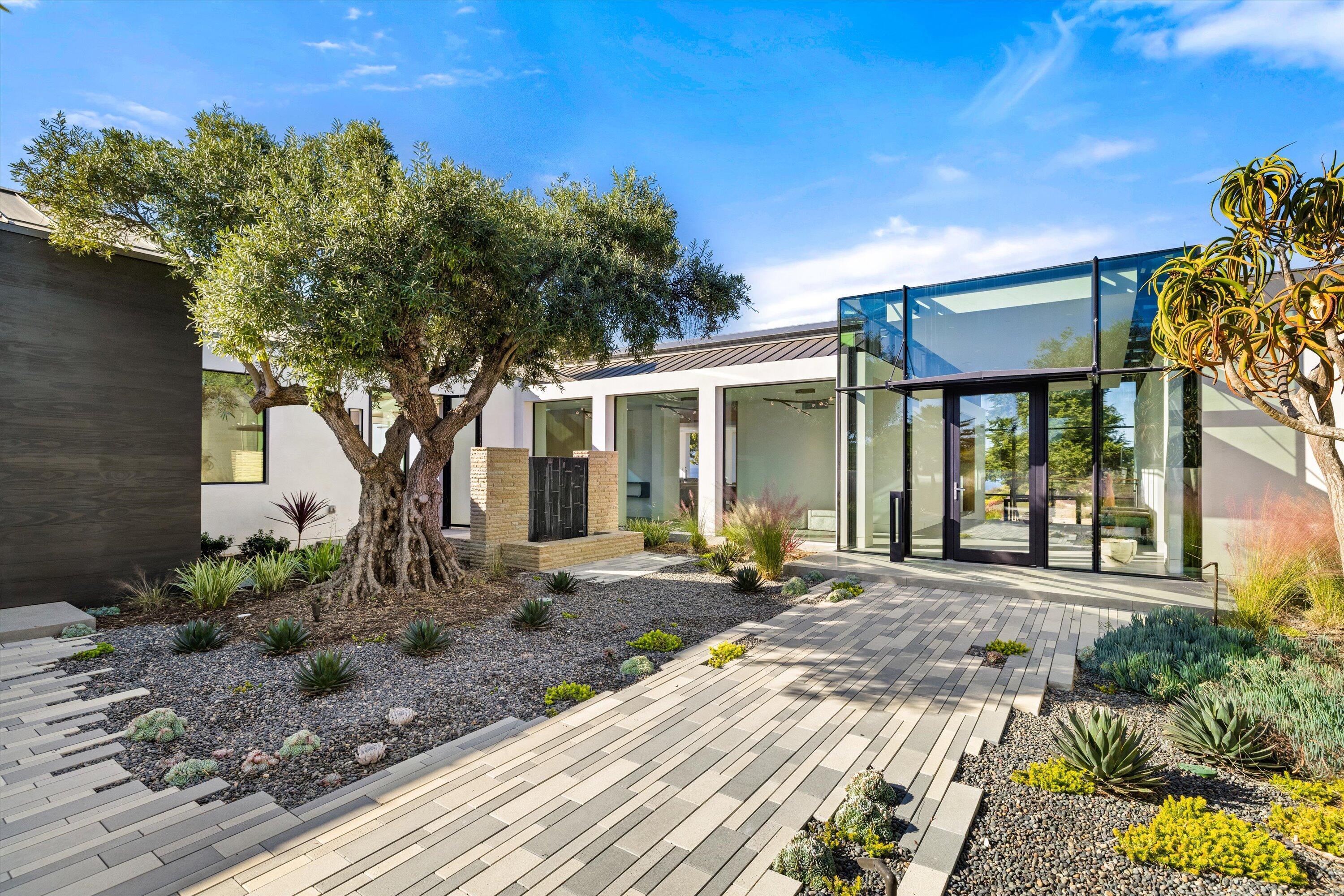 Santa Barbara, California 93109, United States, 4 Bedrooms Bedrooms, ,7 BathroomsBathrooms,Residential,Active,31533