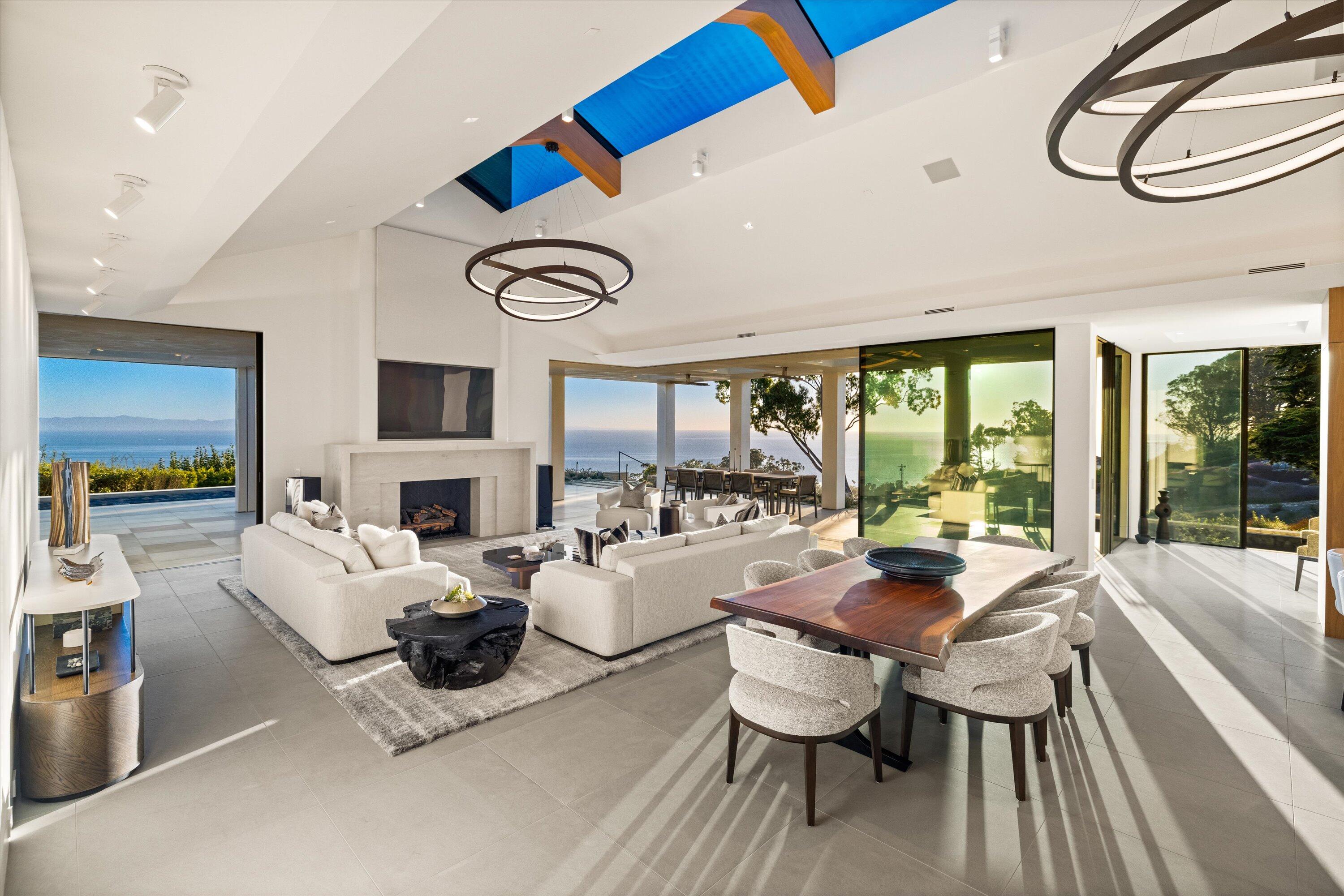 Santa Barbara, California 93109, United States, 4 Bedrooms Bedrooms, ,7 BathroomsBathrooms,Residential,Active,31533