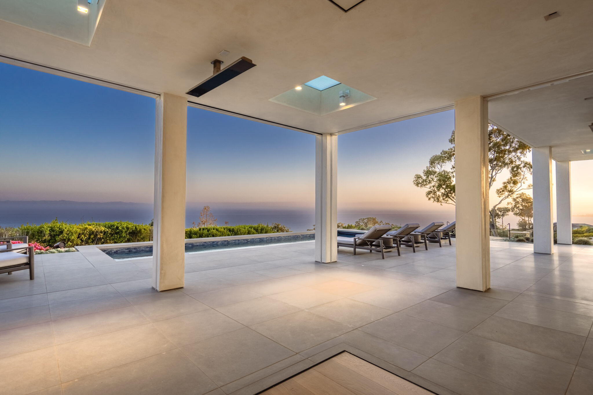 Santa Barbara, California 93109, United States, 4 Bedrooms Bedrooms, ,7 BathroomsBathrooms,Residential,Active,31533