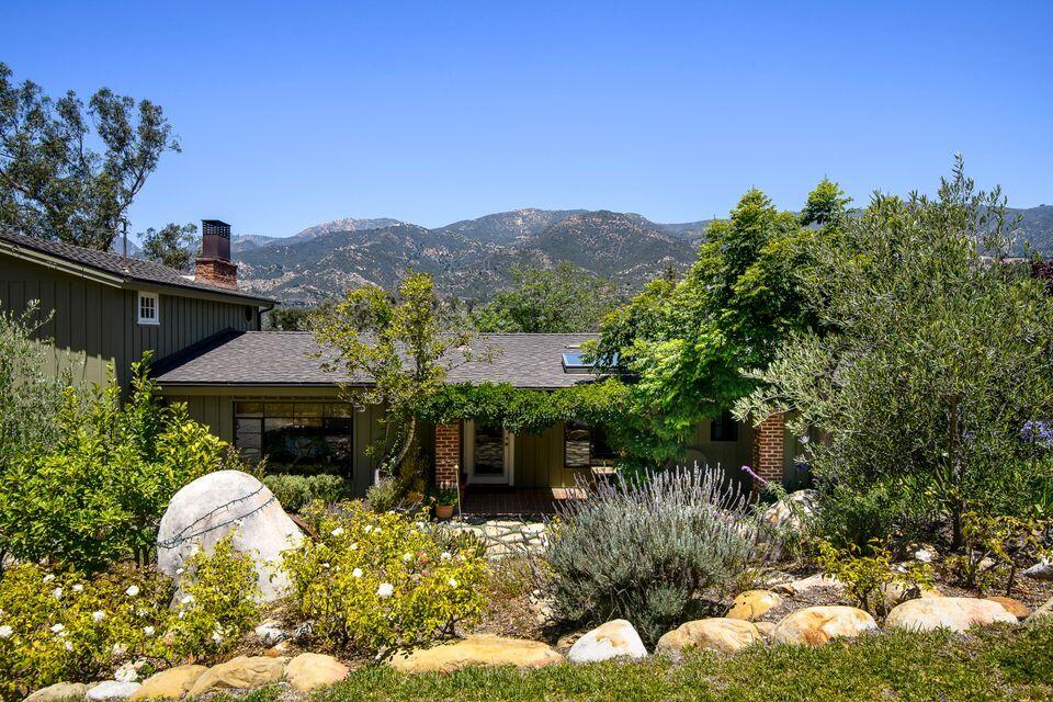 Montecito, California 93108, United States, 3 Bedrooms Bedrooms, ,3 BathroomsBathrooms,Residential,Active,153530