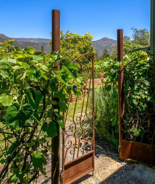 Montecito, California 93108, United States, 3 Bedrooms Bedrooms, ,3 BathroomsBathrooms,Residential,Active,153530