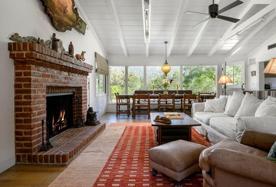 Montecito, California 93108, United States, 3 Bedrooms Bedrooms, ,3 BathroomsBathrooms,Residential,Active,153530