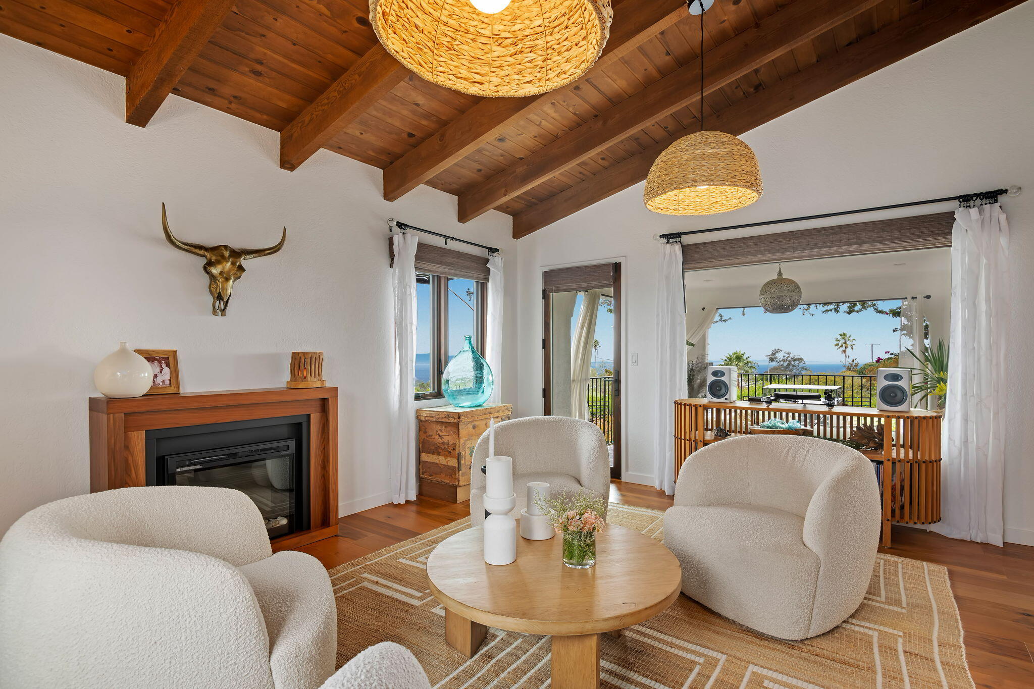 Santa Barbara, California 93109, United States, 4 Bedrooms Bedrooms, ,4 BathroomsBathrooms,Residential,Active,119267