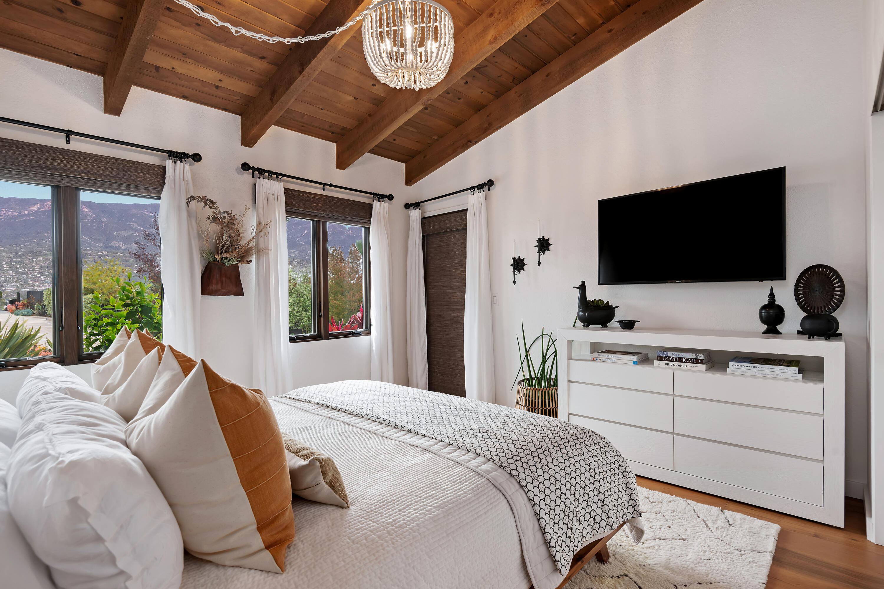 Santa Barbara, California 93109, United States, 4 Bedrooms Bedrooms, ,4 BathroomsBathrooms,Residential,Active,119267