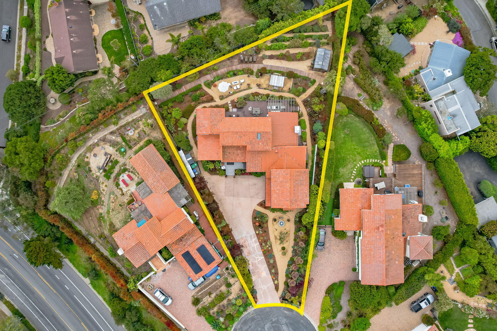 Santa Barbara, California 93109, United States, 4 Bedrooms Bedrooms, ,4 BathroomsBathrooms,Residential,Active,119267