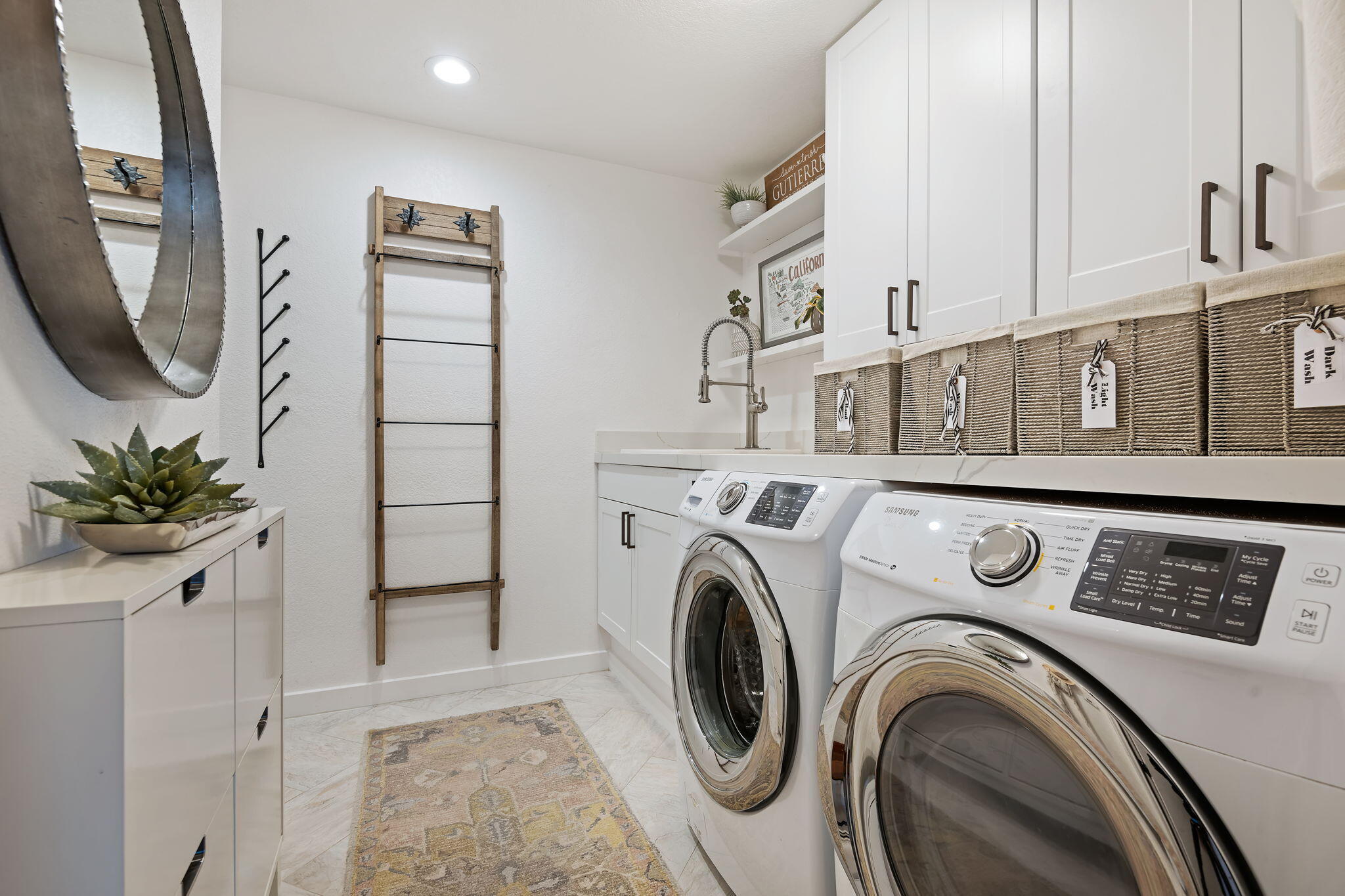 Santa Barbara, California 93109, United States, 4 Bedrooms Bedrooms, ,4 BathroomsBathrooms,Residential,Active,119267