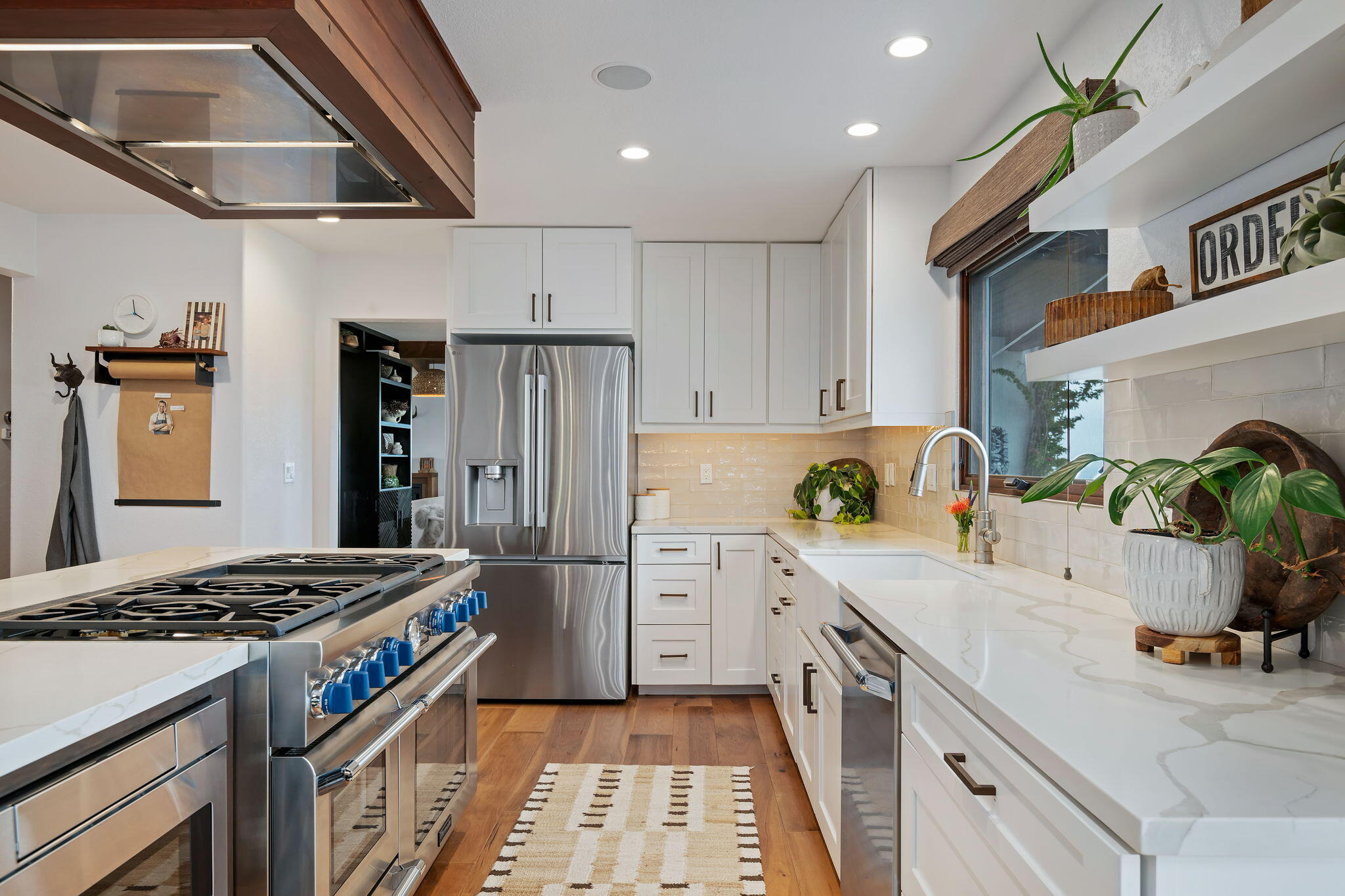 Santa Barbara, California 93109, United States, 4 Bedrooms Bedrooms, ,4 BathroomsBathrooms,Residential,Active,119267