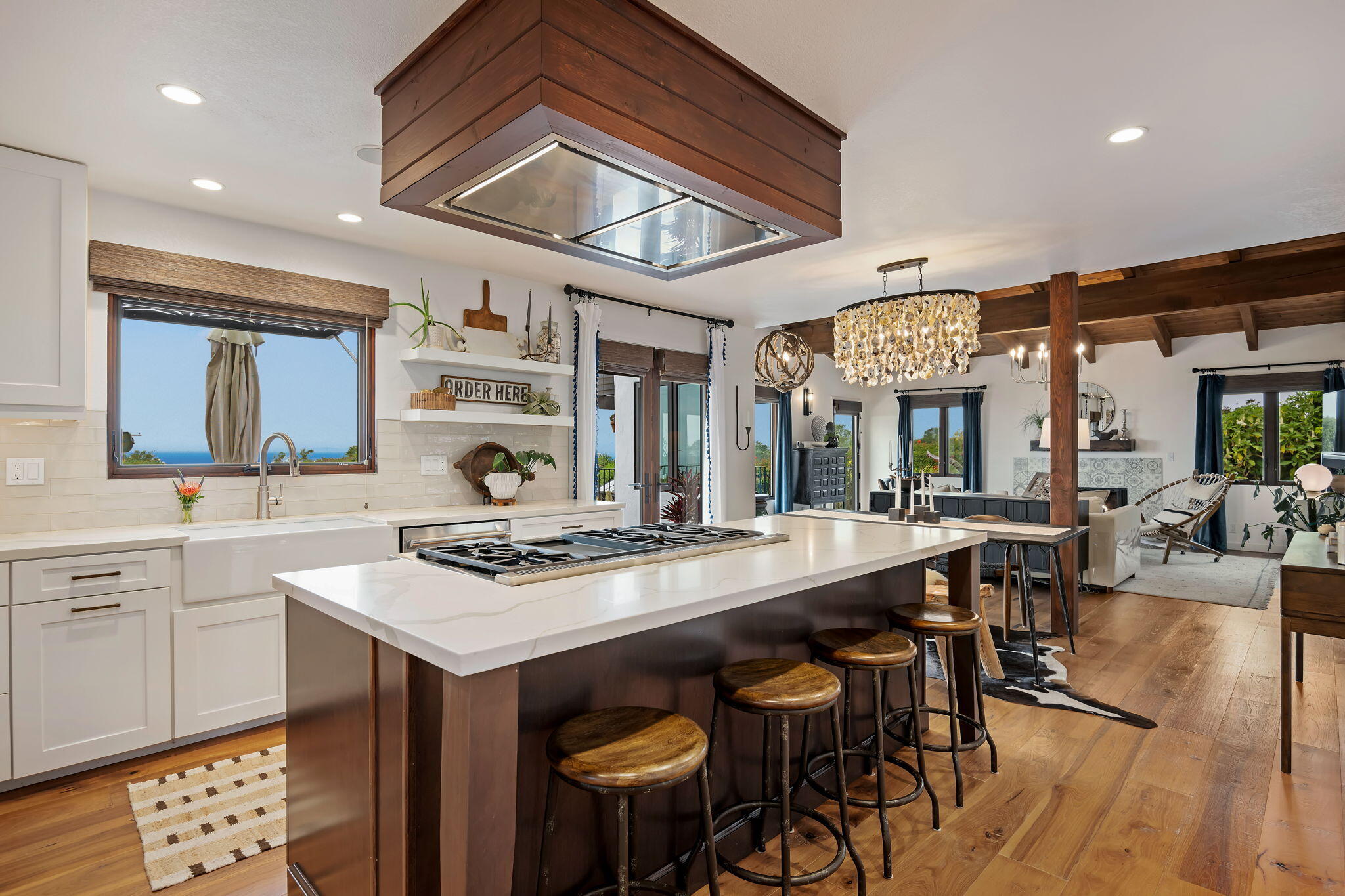 Santa Barbara, California 93109, United States, 4 Bedrooms Bedrooms, ,4 BathroomsBathrooms,Residential,Active,119267