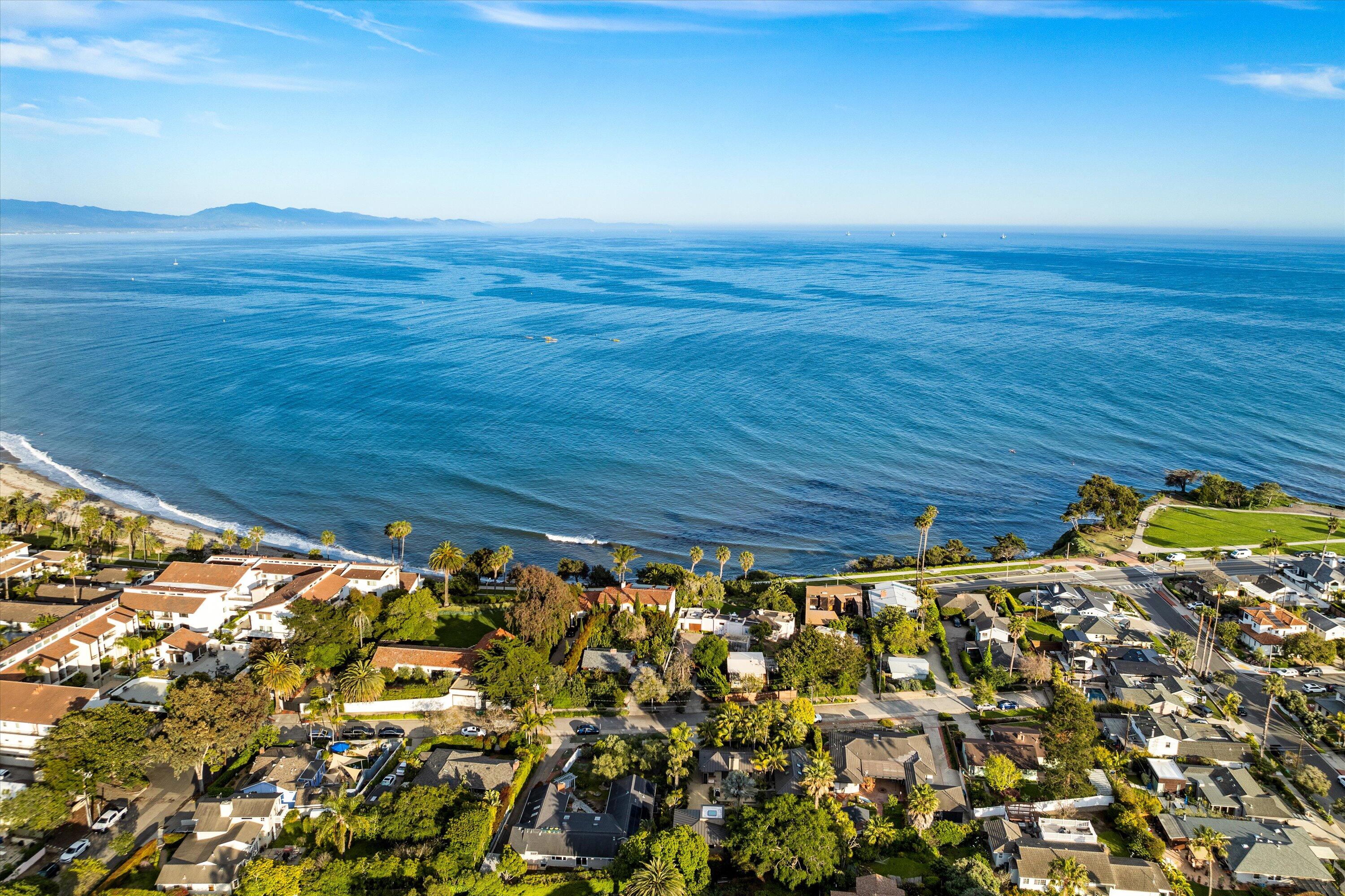 Santa Barbara, California 93109, United States, 3 Bedrooms Bedrooms, ,2 BathroomsBathrooms,Residential,Active,187672