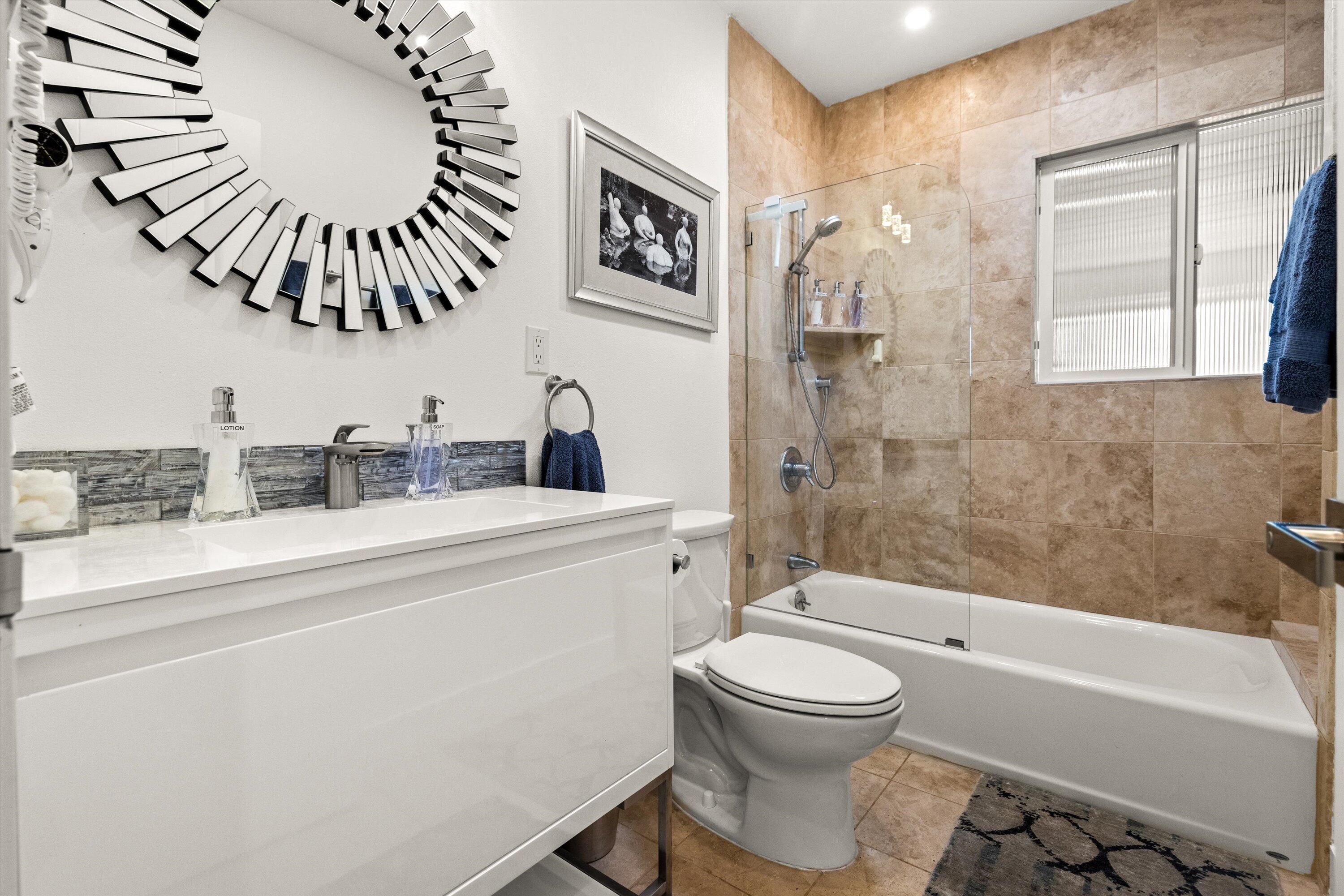 Santa Barbara, California 93109, United States, 3 Bedrooms Bedrooms, ,2 BathroomsBathrooms,Residential,Active,187672