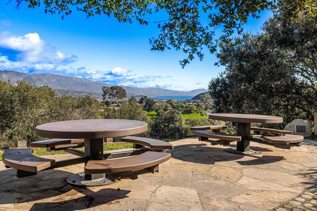 Santa Barbara, California 93109, United States, 3 Bedrooms Bedrooms, ,2 BathroomsBathrooms,Residential,Active,187672